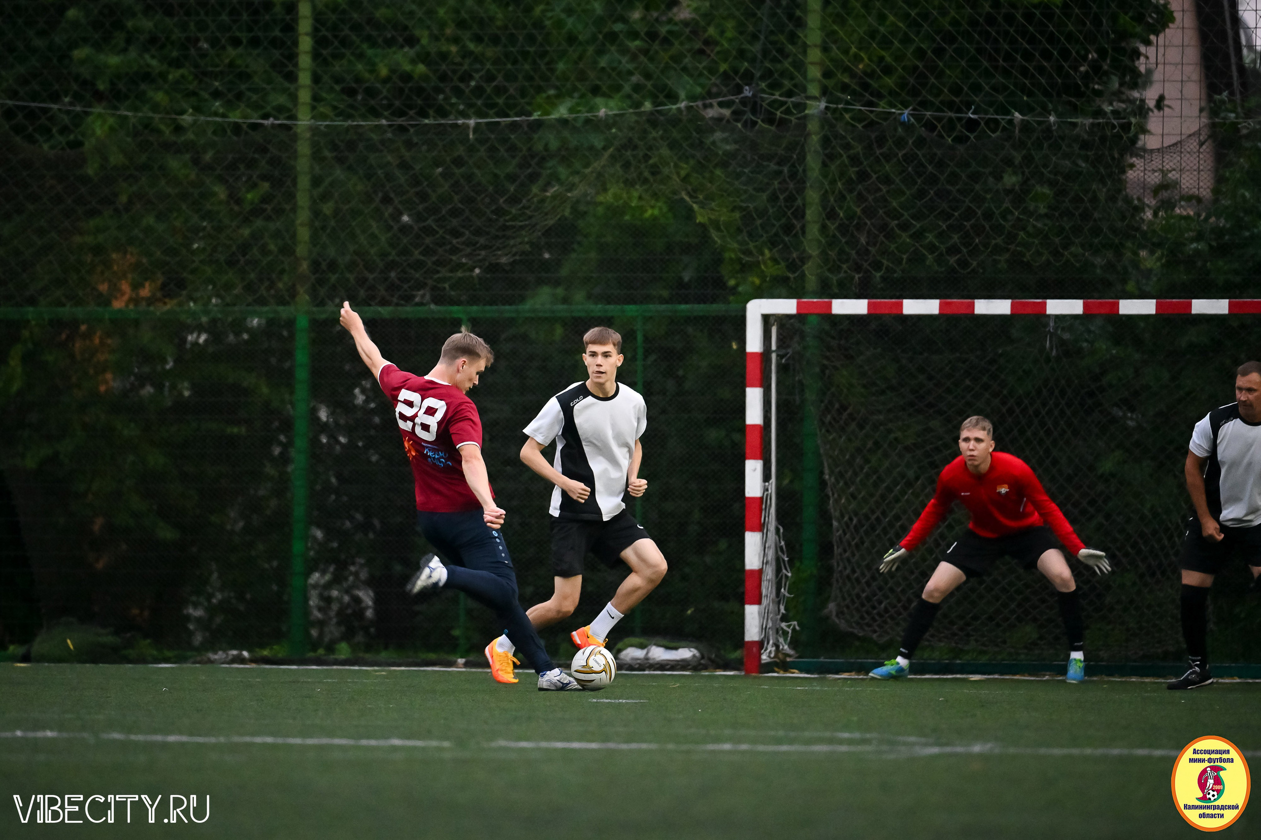 ИГРЫ МИНИ-ФУТБОЛЬНОЙ И КОРПОРАТИВНОЙ ЛИГИ. VIBECITY.RU Вайб Сити Ру Фоторепортажи Фотоотчеты Калининград