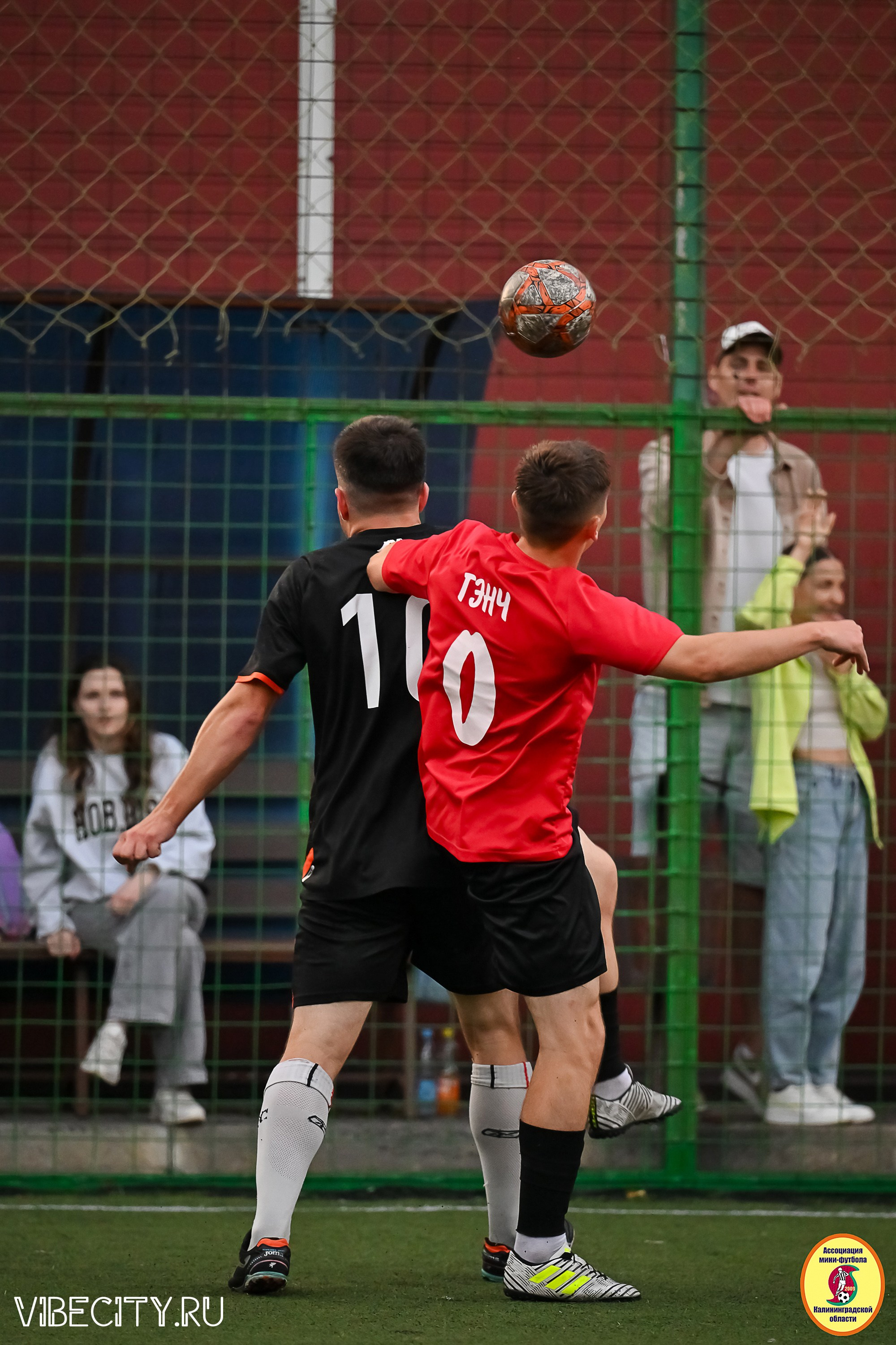 ИГРЫ МИНИ-ФУТБОЛЬНОЙ И КОРПОРАТИВНОЙ ЛИГИ. VIBECITY.RU Вайб Сити Ру Фоторепортажи Фотоотчеты Калининград