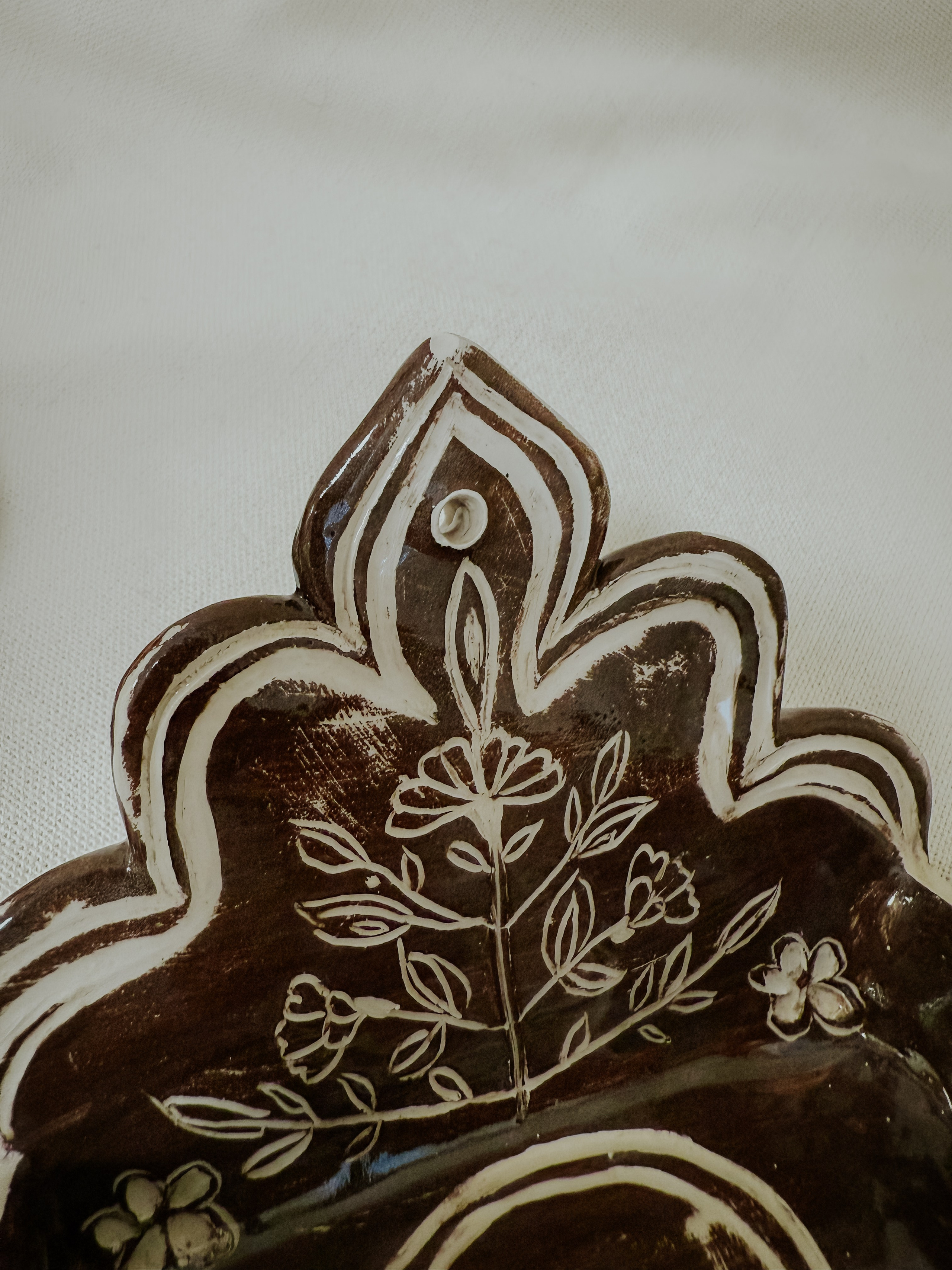 авторскаякерамика керамика мастеркласс гончарныйдворнижний тагил гончарныйдвор гончарка мастеркерамист мастерскаякерамики керамикааленыкосиновой лепкаизглины фотографкерамист кружевотагил колоколтагил гончарнаяшколаколокол подсвечникизглины тарелкаизглины чайныйнабор пуэр подставкаподфото магнит лошадкамагнит подставкаподблаговония