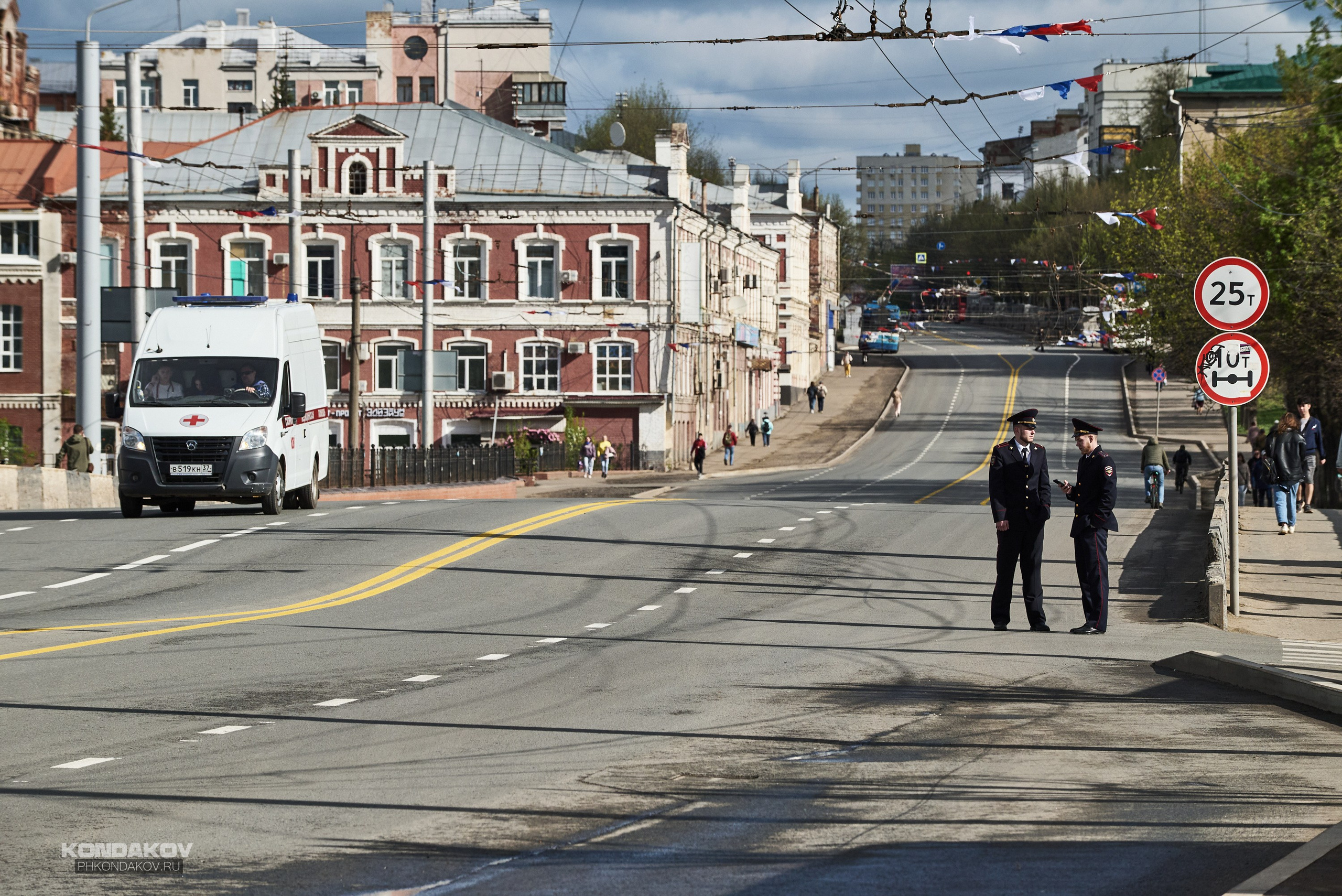 Первомайская эстафета в Иваново 2024 год. Фотограф в Иваново: Каталожная съемка одежды и постельного белья, Wildberries