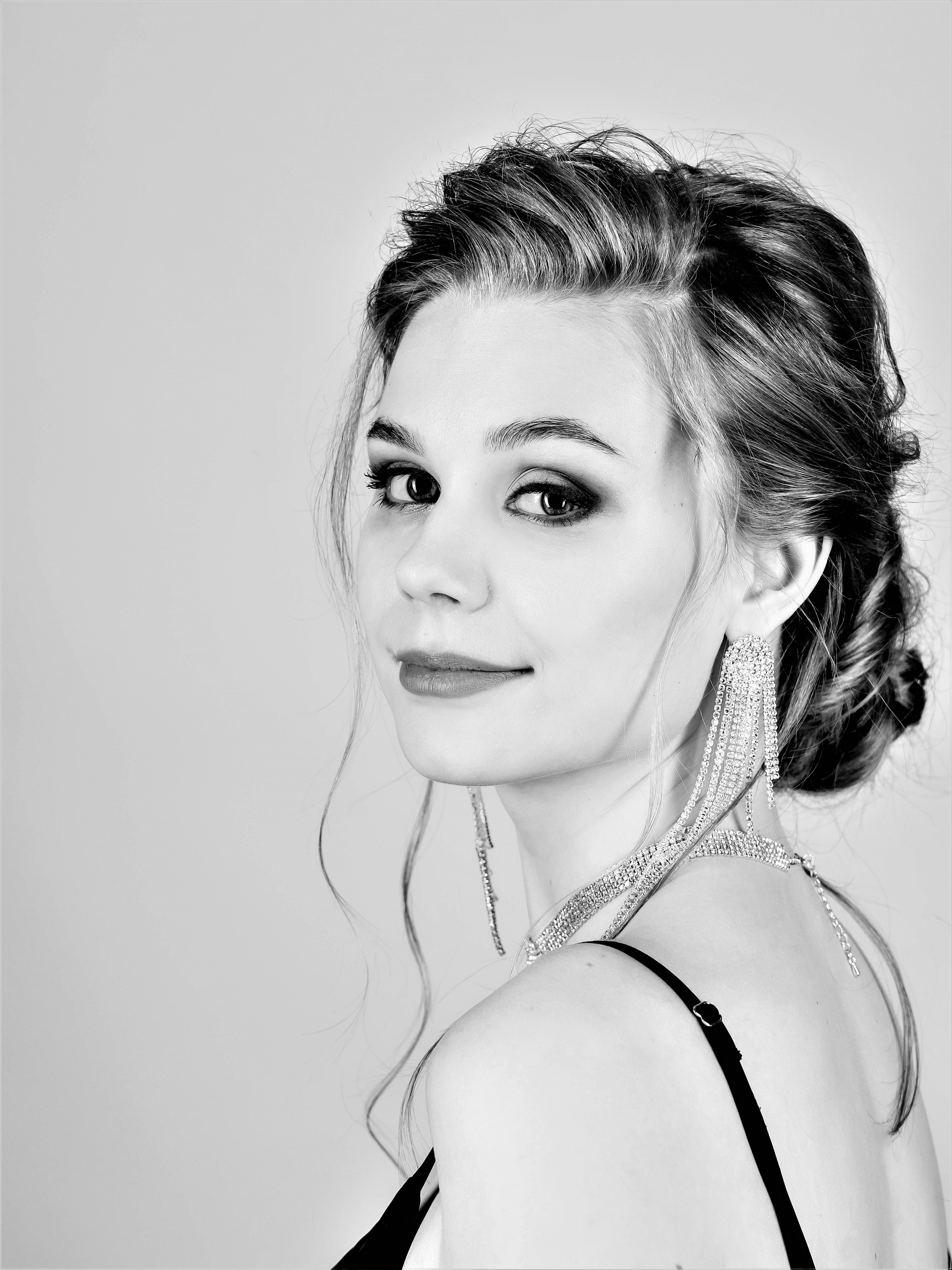 Фотограф Жуковский, фотоуслуги в жуковском , Фотосессии, студийная съёмка, студийный портрет, студийный фотограф, детский фотограф, уличная фотопрогулка, репортажная съёмка, съёмки для маркетплейс, свадебный фотограф, свадебная фотосессия, церковная съёмка, церковный фотограф, съёмка крещения, фотограф на крестины, съёмка венчания, фотосессия беременности , фотограф на выписку из род. дома, фотограф в школу, фотограф в детский сад, арт фотограф, предметная съёмка, предметный фотограф, фотограф на день рождения, фотограф на детский праздник, осенняя фотосессия, деловая фотосессия, портфолио, бьюти фотограф, фотограф автотранспорта, съёмка недвижимости, пейзажная съёмка, коммерческий фотограф, новогодняя фотосессия, эмоциональный портрет, фуд фотограф, фотограф анималист, уличный фотограф, домашняя фотосессия, косплей, модели, ню, пейзажный фотограф, фотосъёмка архитектуры, ретушь, обработка фотографий, фотосъёмка новорожденных Фотограф Татьяна Марсуверских