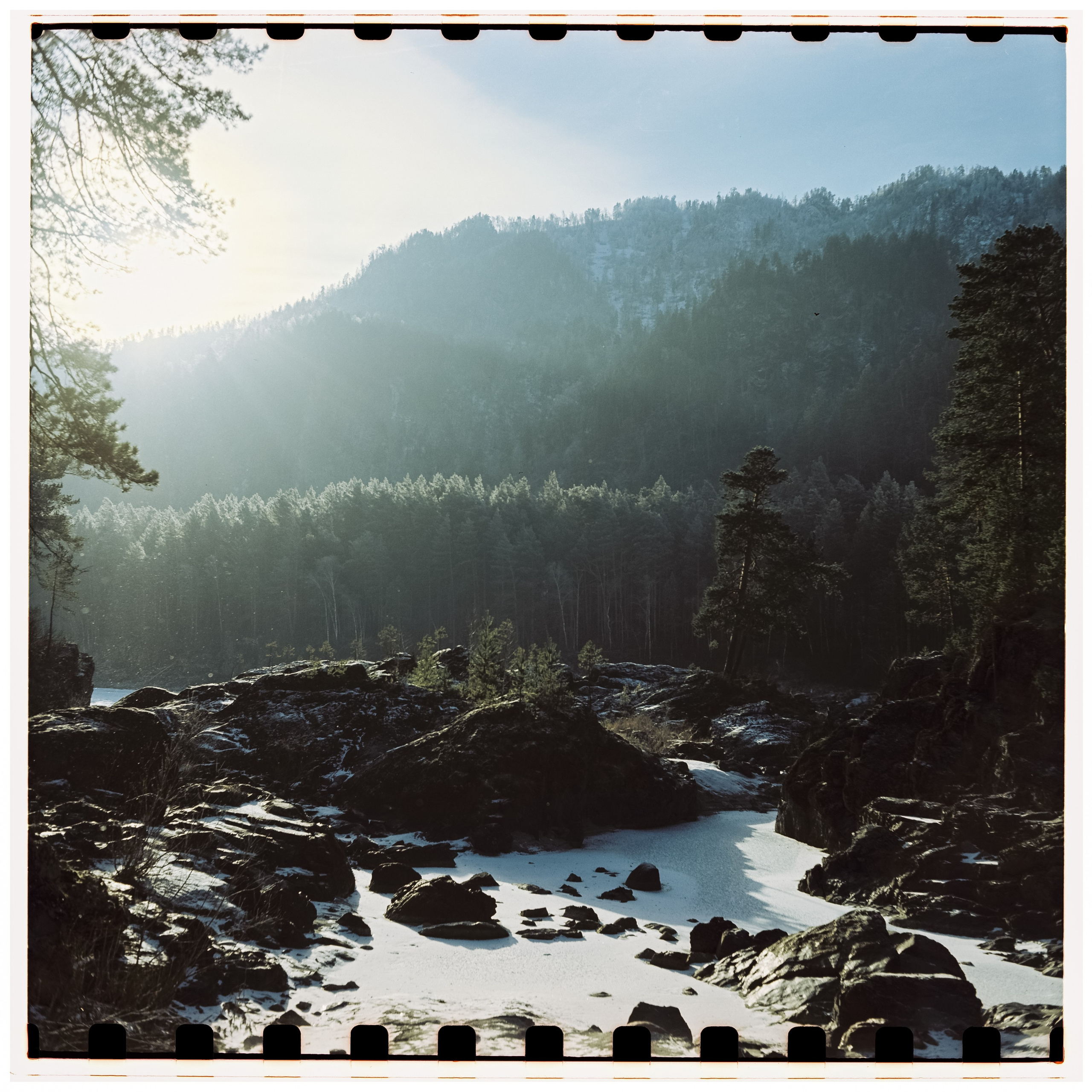 Чемальский тракт, Кедровый остров, Семинская поляна, Coffe Bus