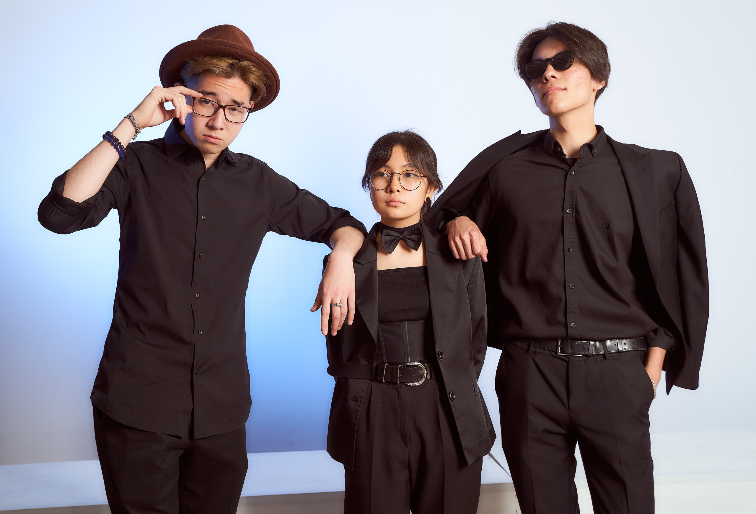 Цены на альбомы для выпускников школ г. Уральска. Школьный фотограф в Уральске, студия | Классный Школьный Альбом