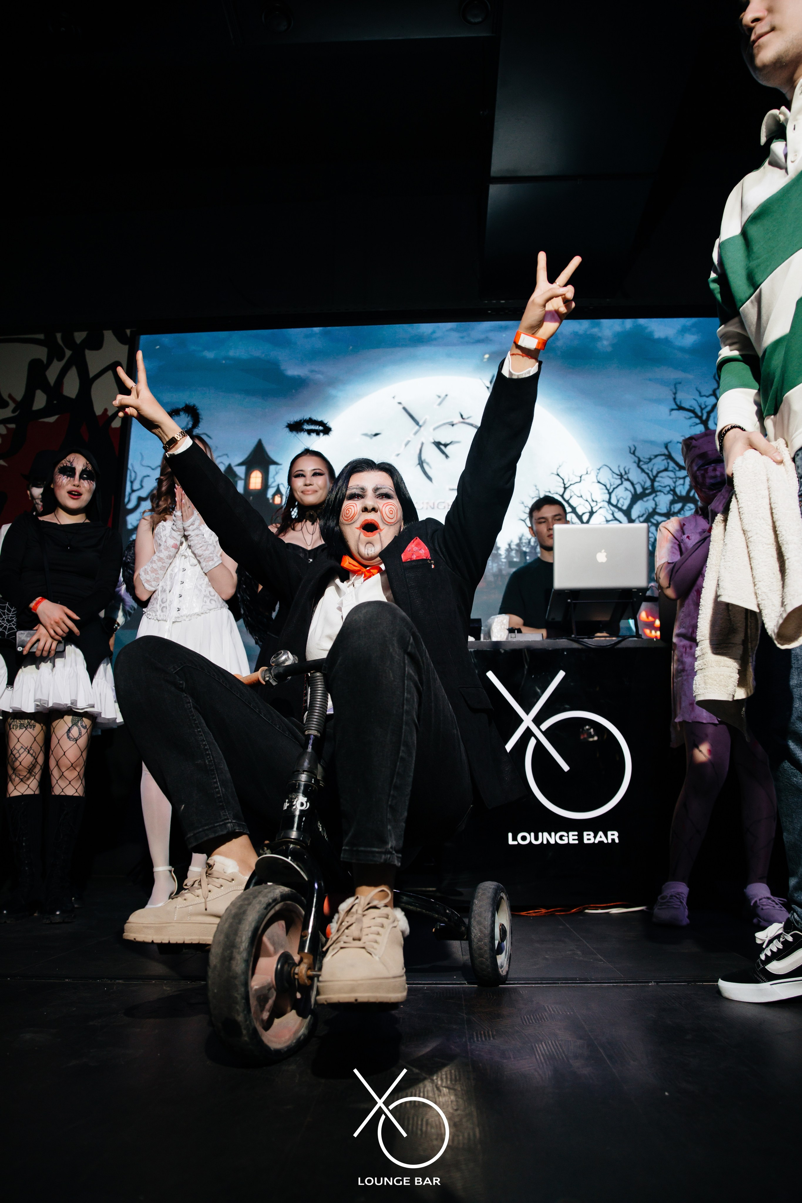 Halloween. Lounge Bar X.O