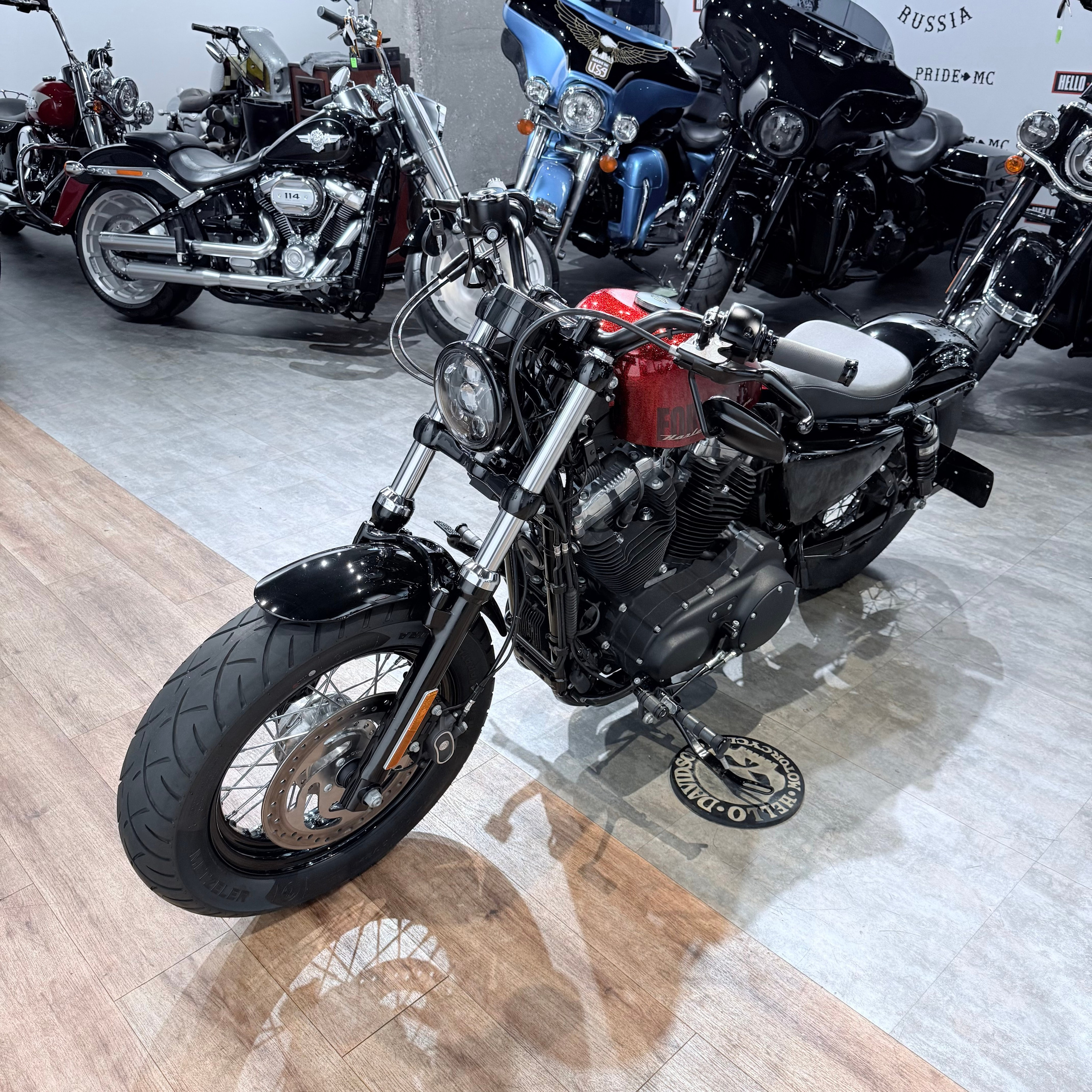 Купить Harley-Davidson 2015 Forty-Eight 1200 ABS (Softail/Dyna) — подробнее на сайте. Hello Davidson, Москва. Только хорошие мотоц