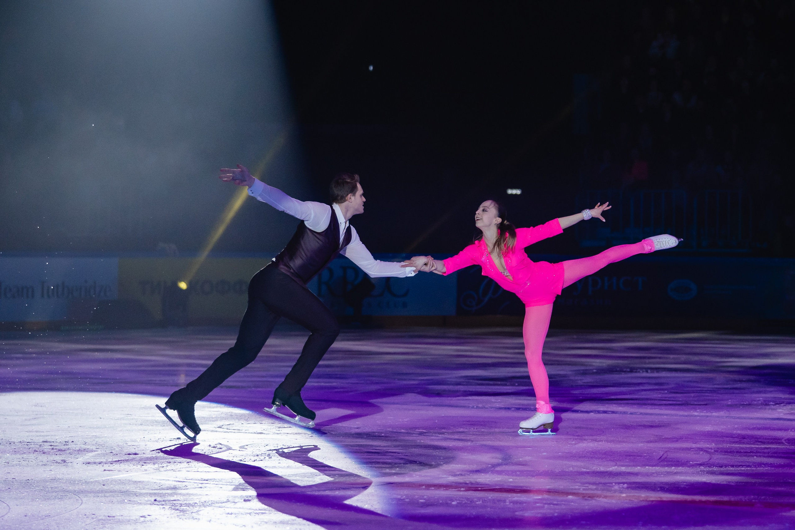 Шоу «Чемпионы на льду» в Новосибирске. Воробьева Ксения — Спортивный и танцевальный фотограф Новосибирск