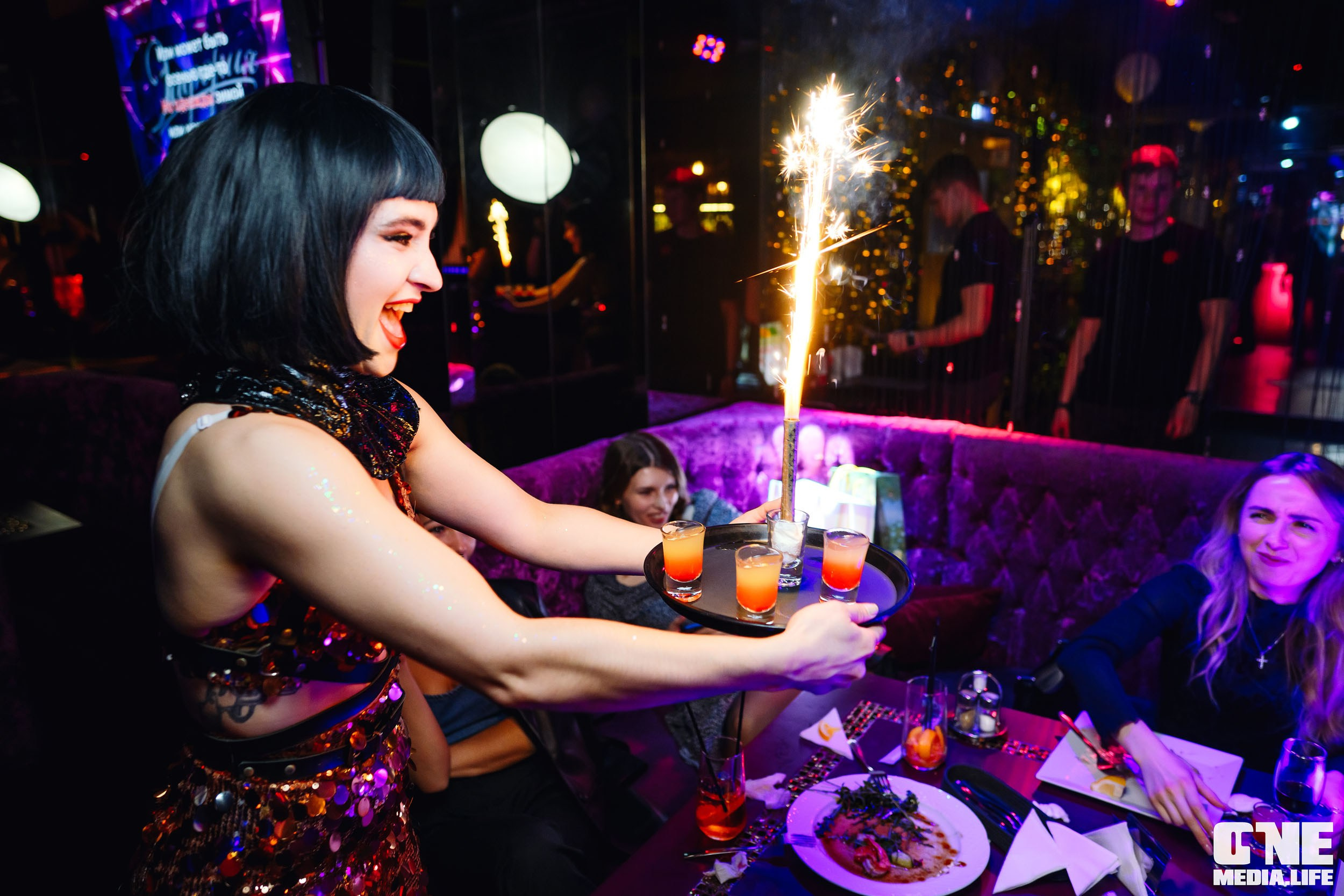Фотоотчет из караоке-клуба Эйфория. One Media Life: фоторепортажи, фотоотчеты с мероприятий и заведений