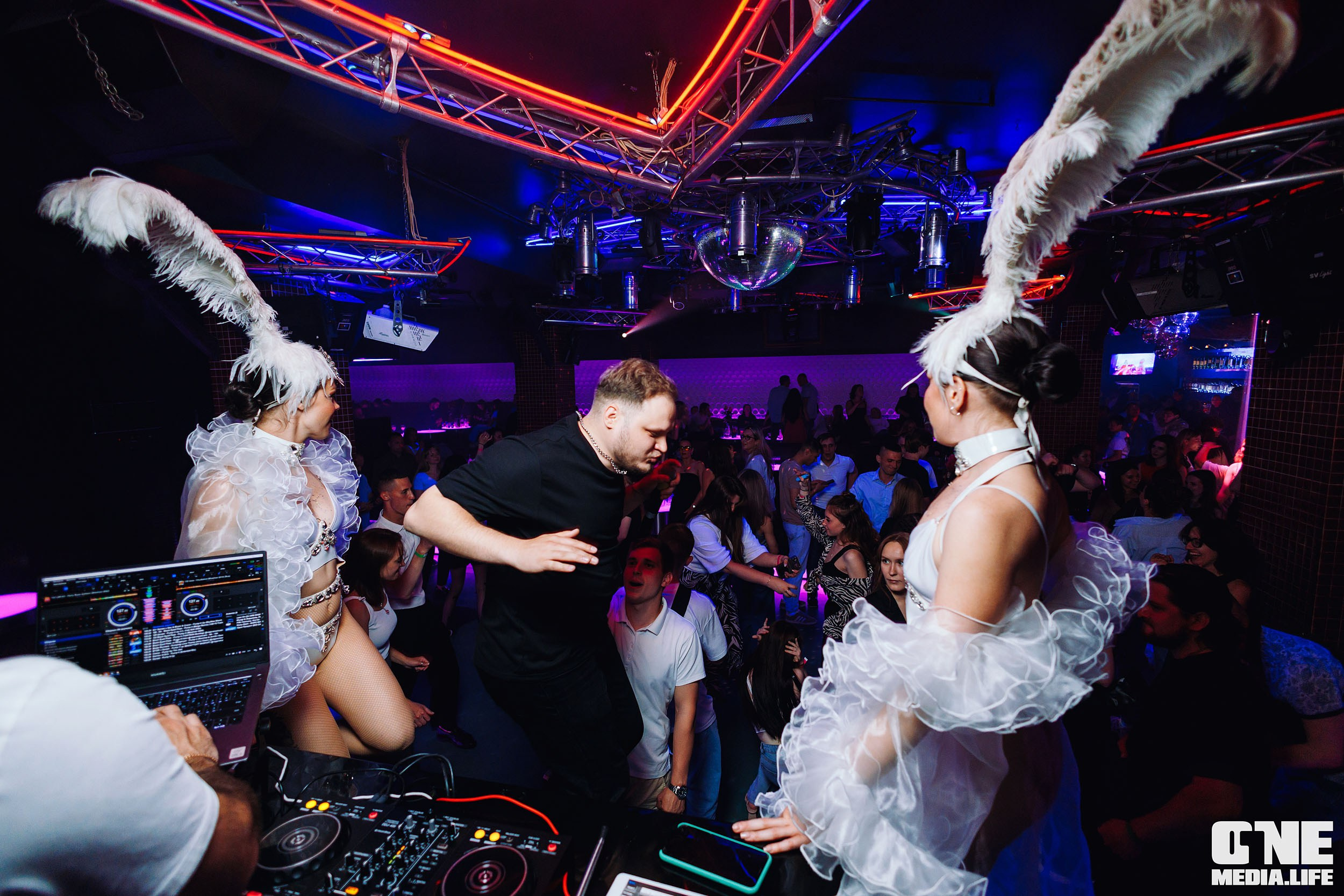 Фоторепортаж из РК Планета. One Media Life: фоторепортажи, фотоотчеты с мероприятий и заведений