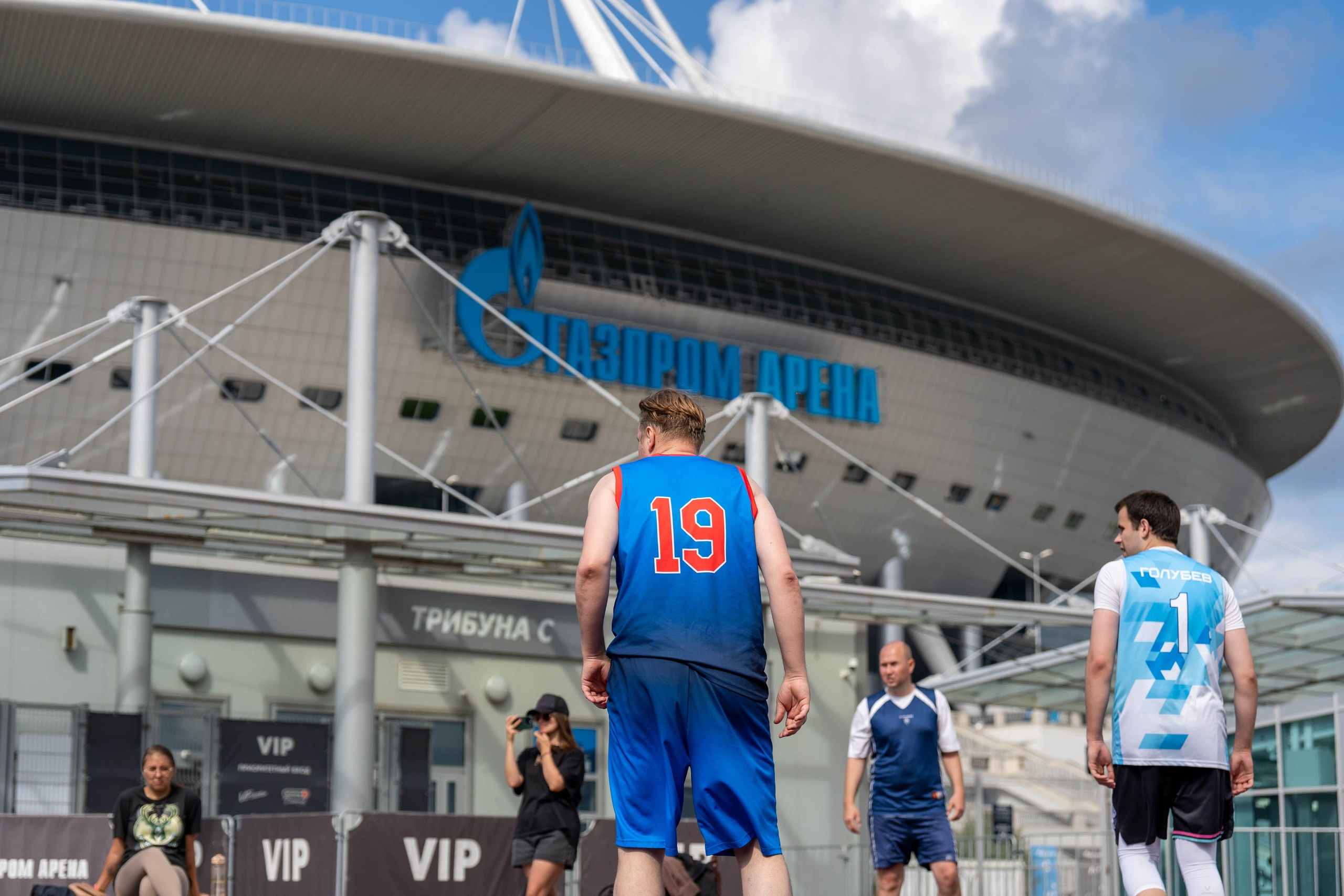 Баскетболисты на турнире «Оранжевый мяч» у Газпром Арены, спортивный фотограф Санкт-Петербург.