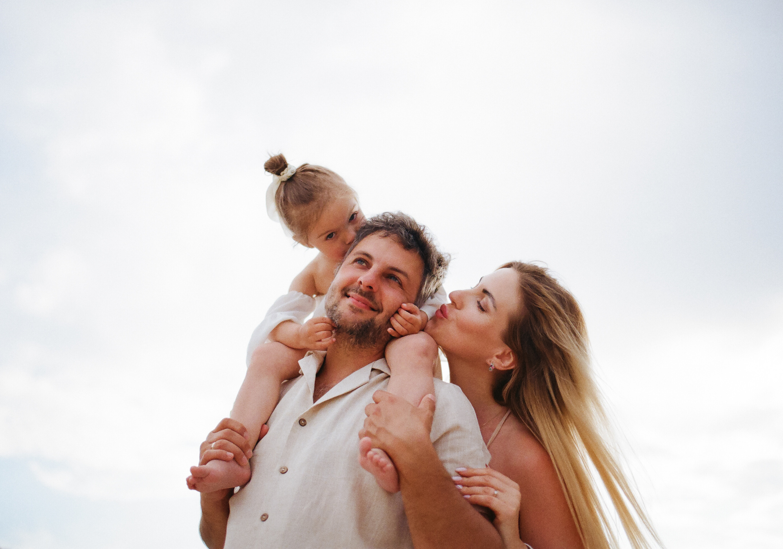 Family. Film photographer in Los Angeles Anastasiya Pankova