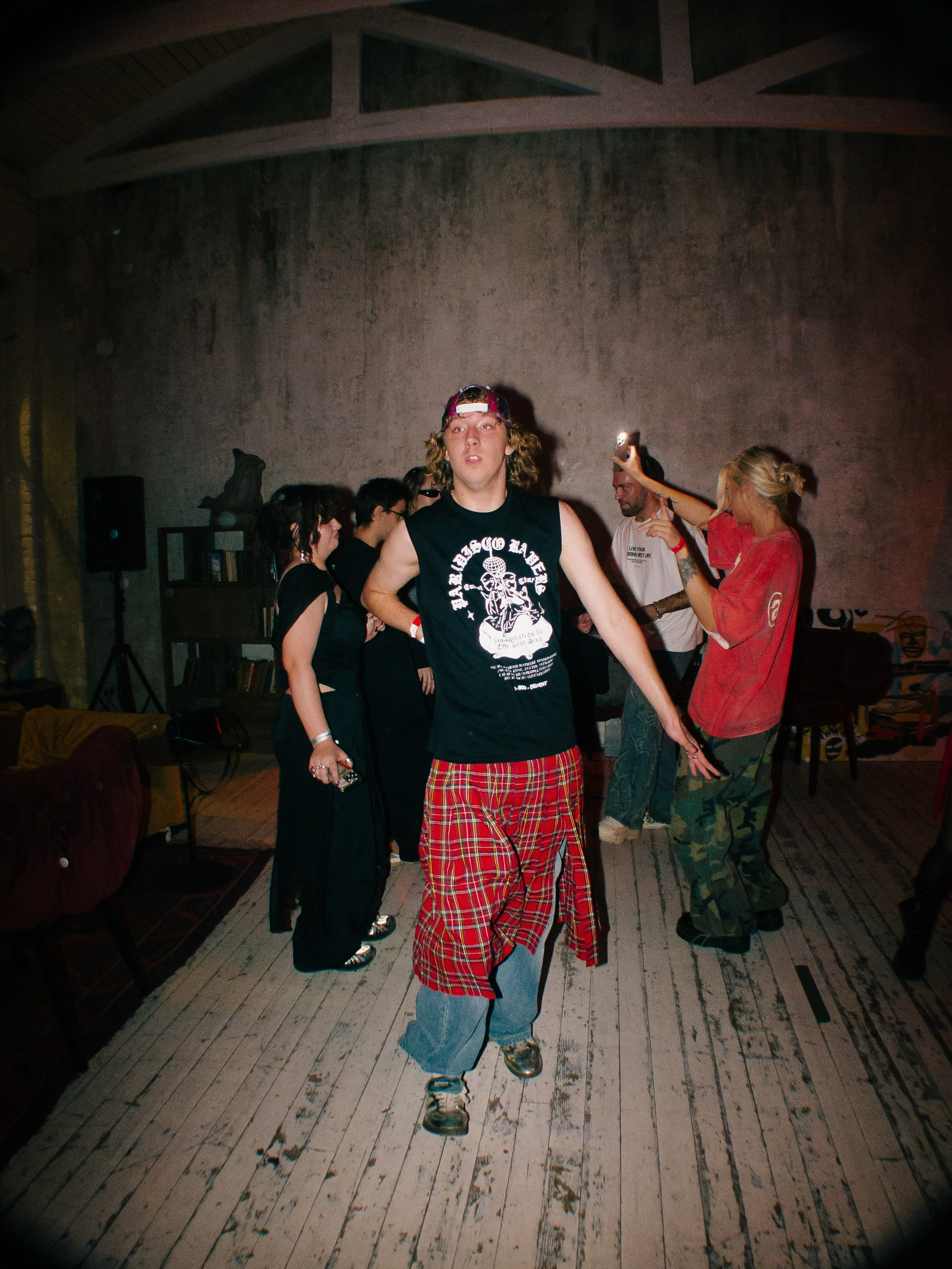 CONNECTED COMMUNITY. TENZO | Креативный продюсер / Арт-директор