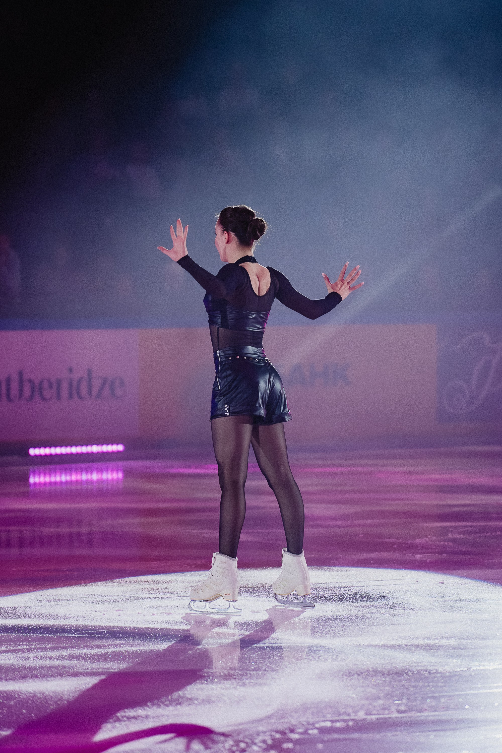 Шоу Этери Тутберидзе в Новосибирске. Воробьева Ксения — Спортивный и танцевальный фотограф Новосибирск