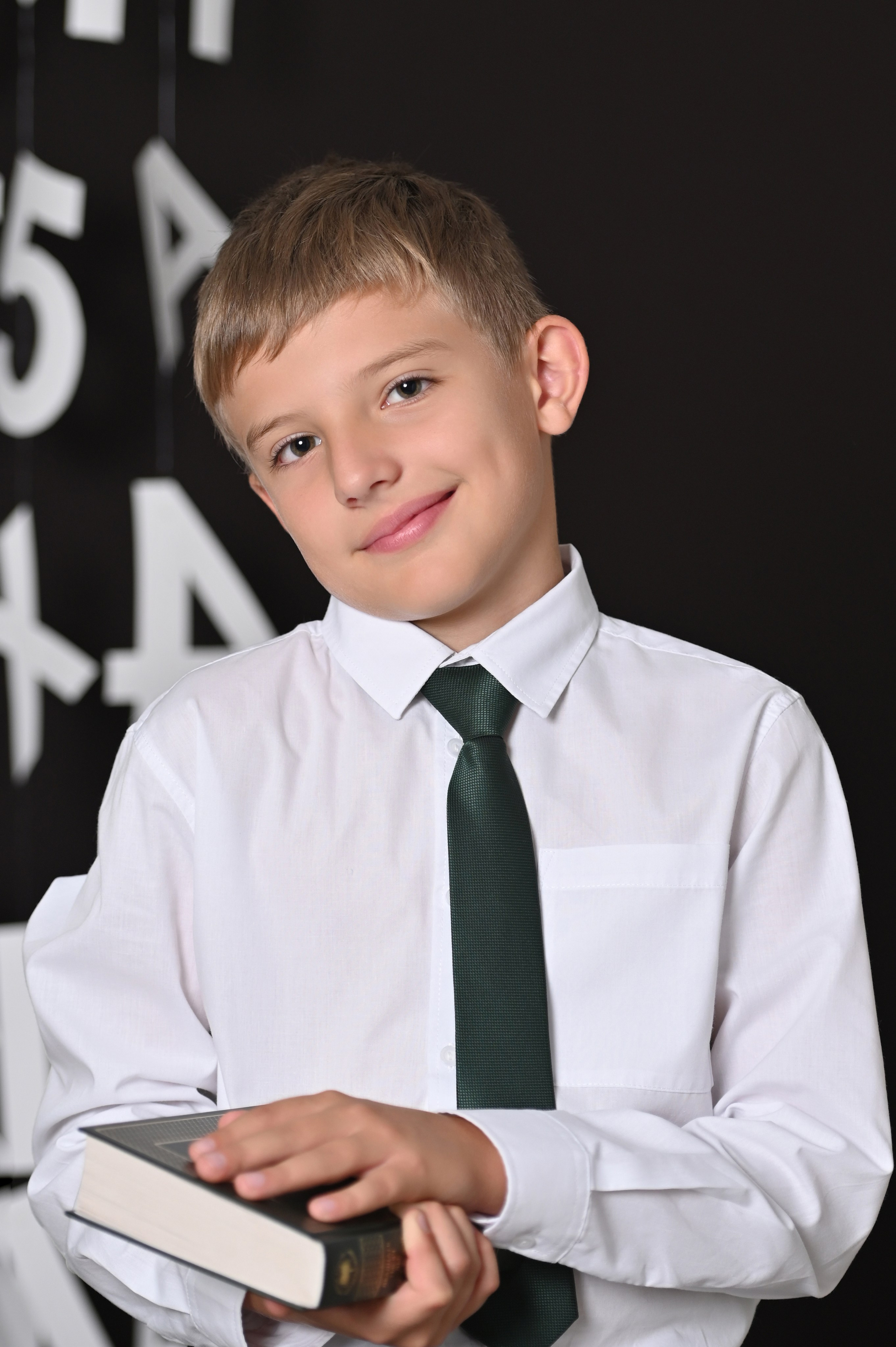 Школьные выпускные альбомы в Ростове-на-Дону. Школьный и семейный фотограф в Ростове-на-Дону