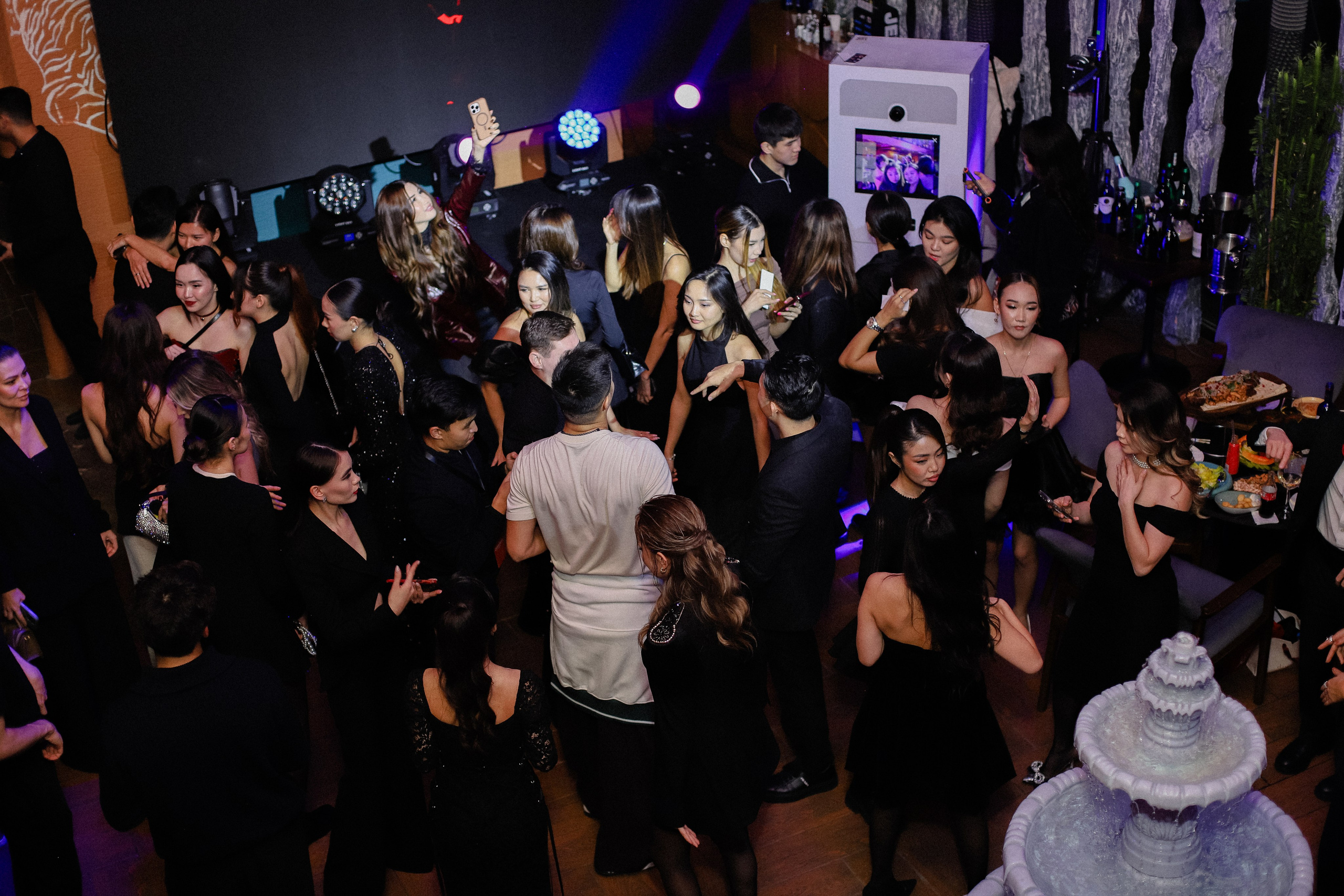 Корпоратив QM | 5.12. Фотограф в Алматы и Москве Даша Пушкина