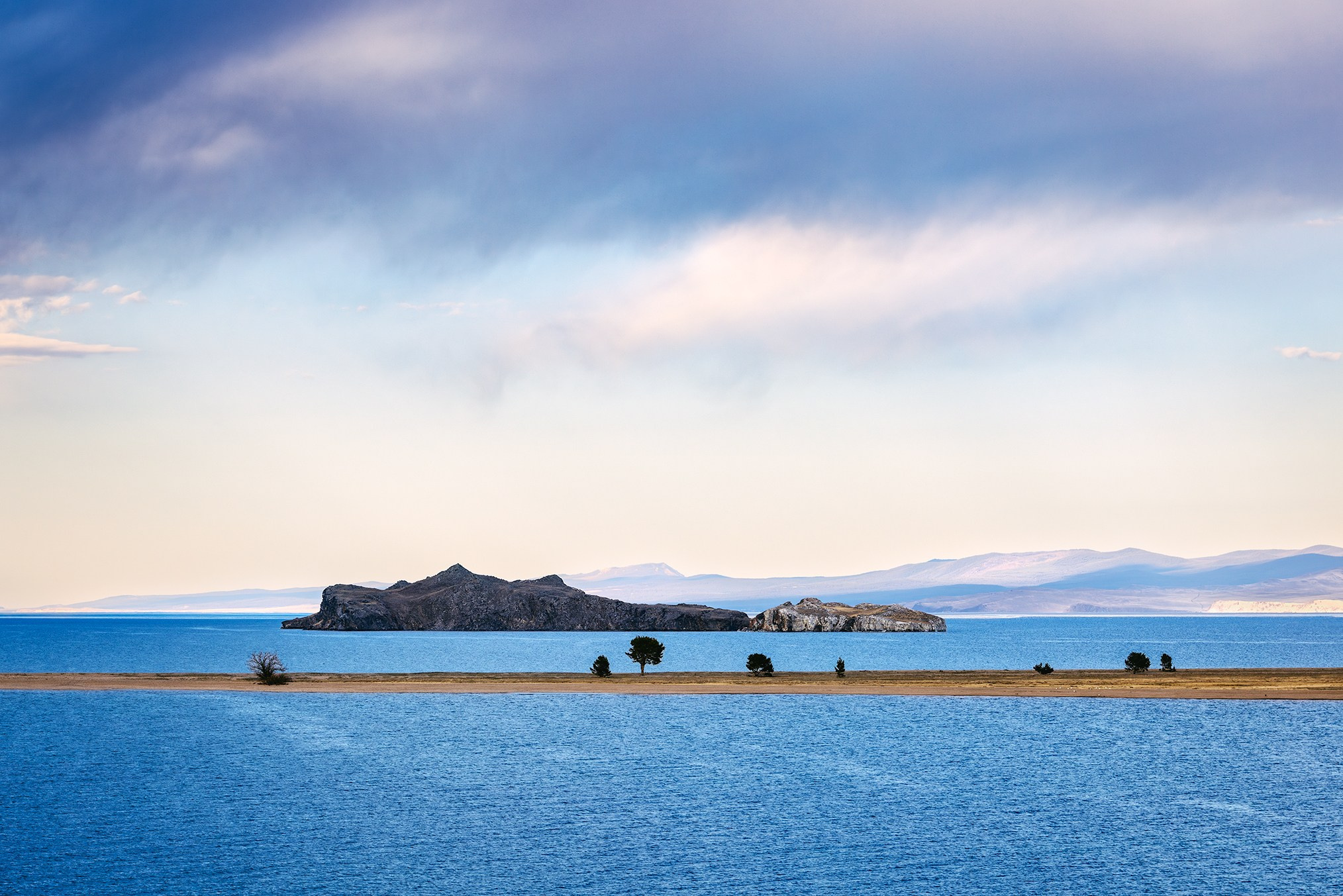 Байкал. High-quality interior photos for your home, office, hotel