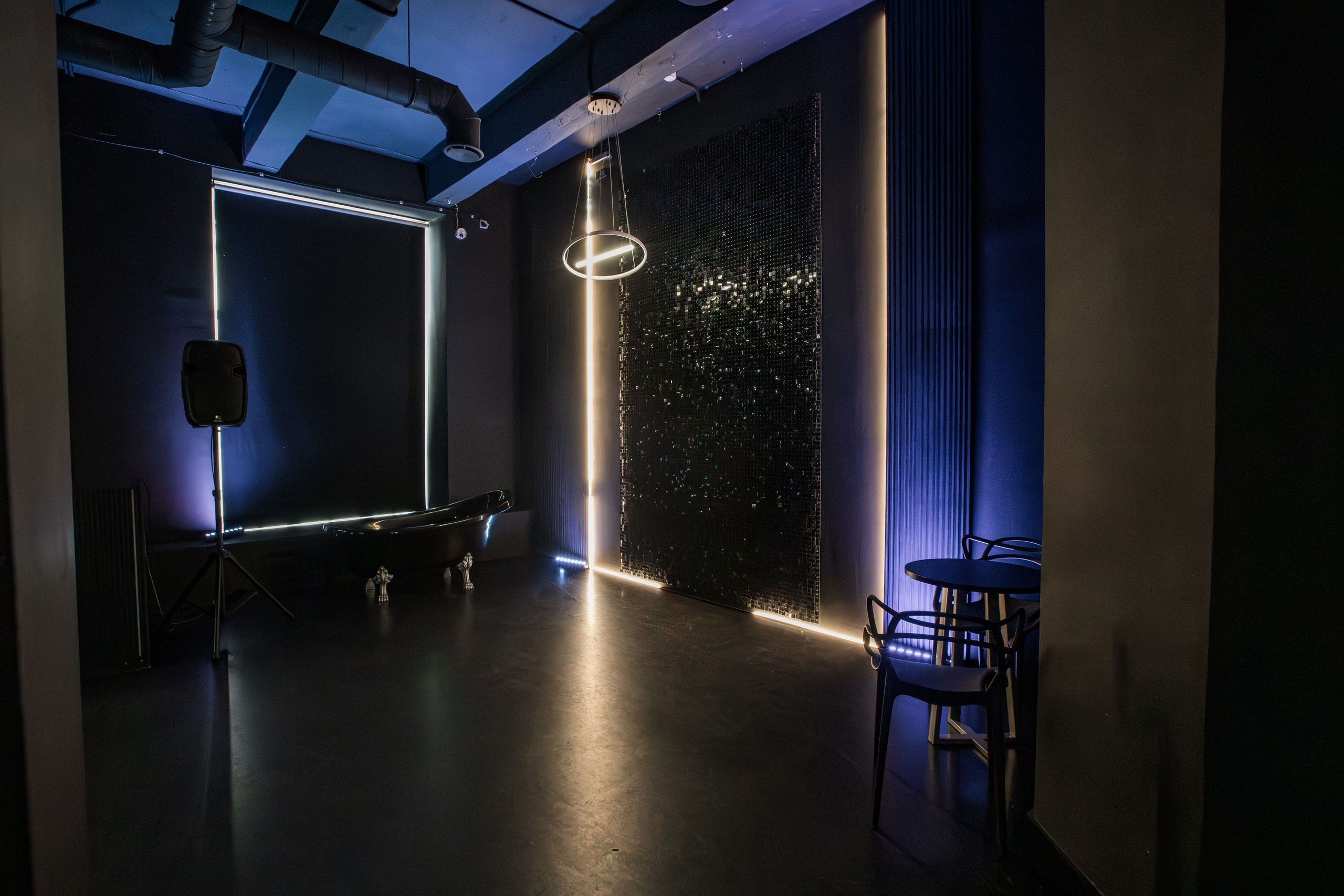 Mr. Black (лето). Аренда лофта в СПб для мероприятий