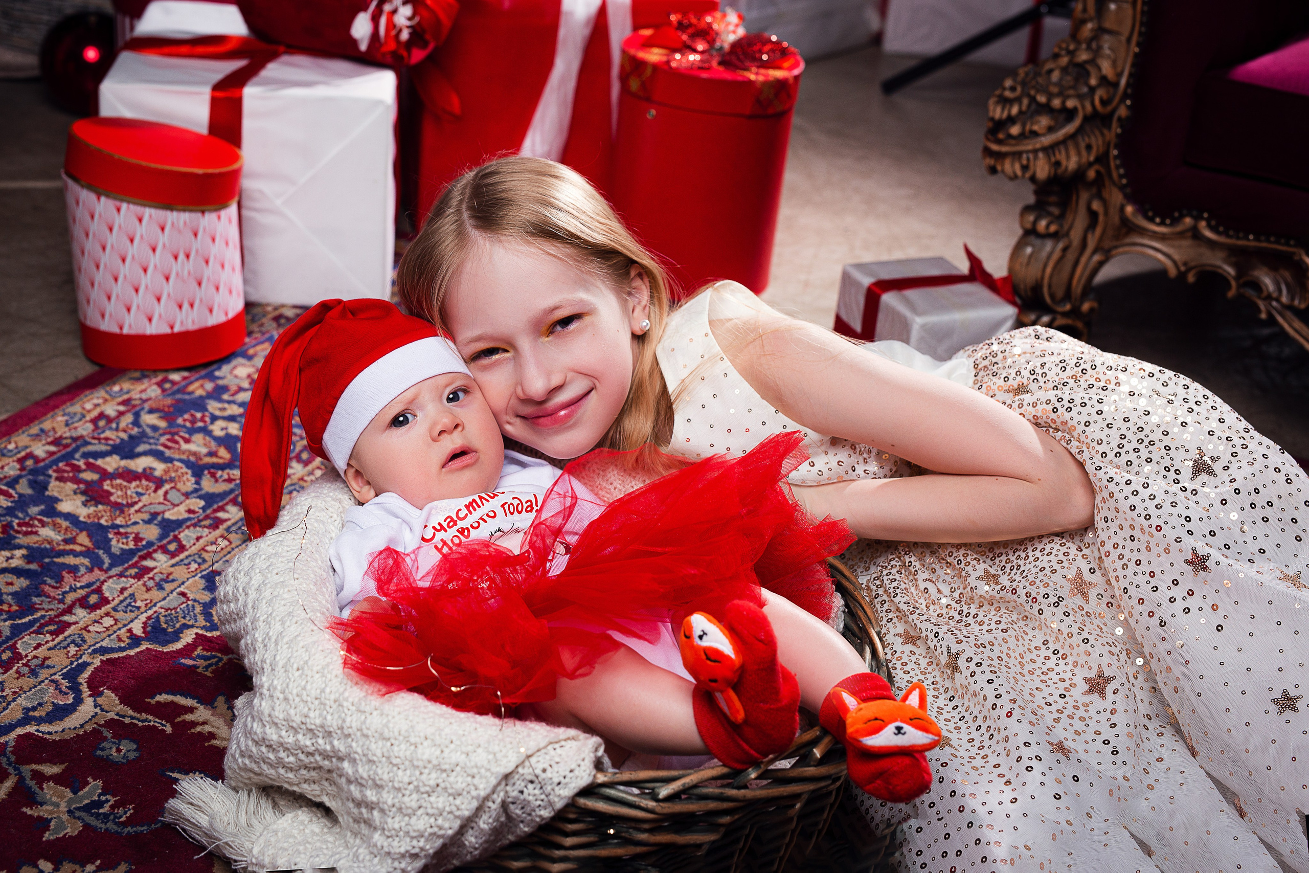 Семейная новогодняя фотосессия. Семейный и портретный фотограф в Санкт-Петербурге