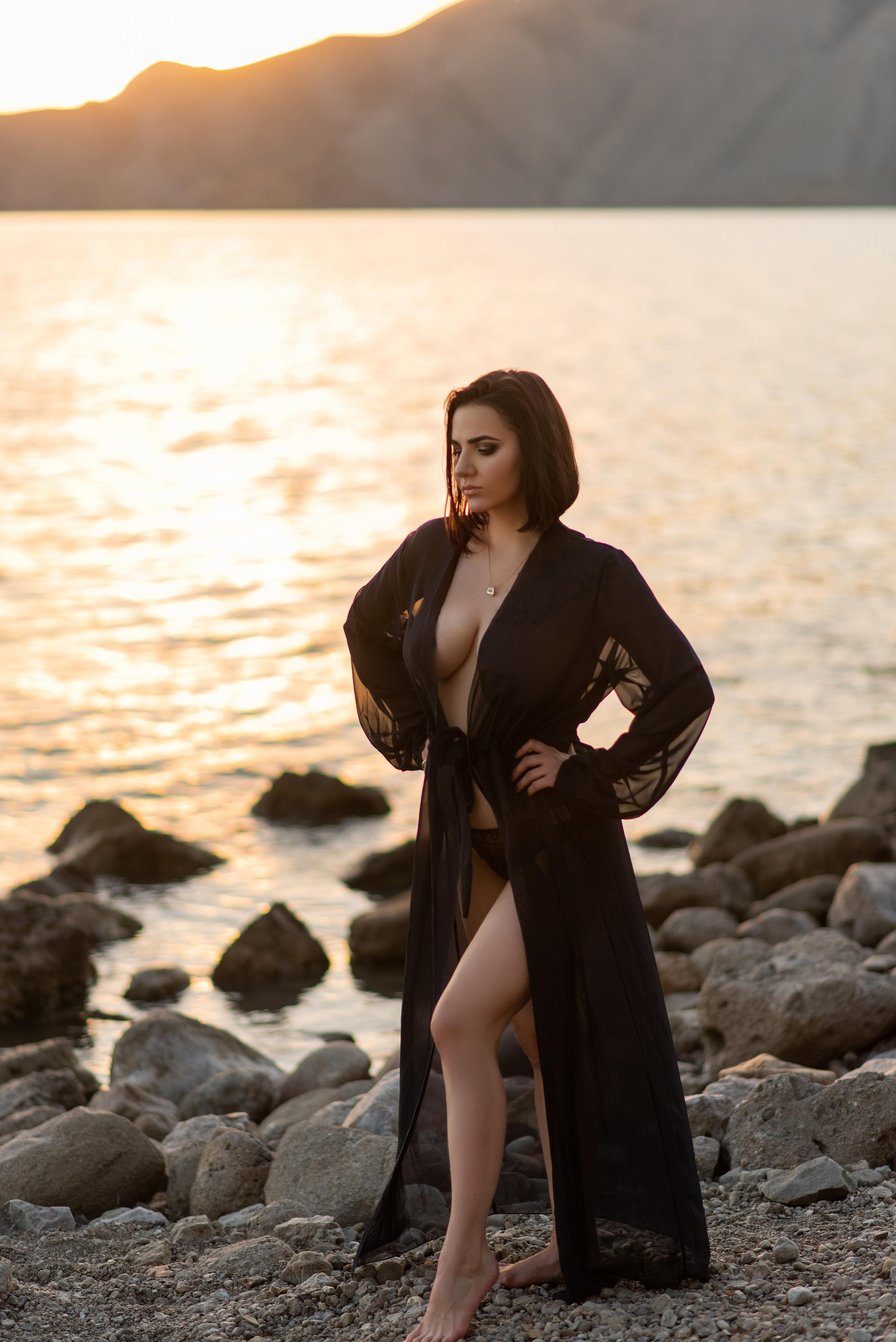 Анастасия на закате. Семейный и свадебный фотограф в Феодосии и Коктебеле