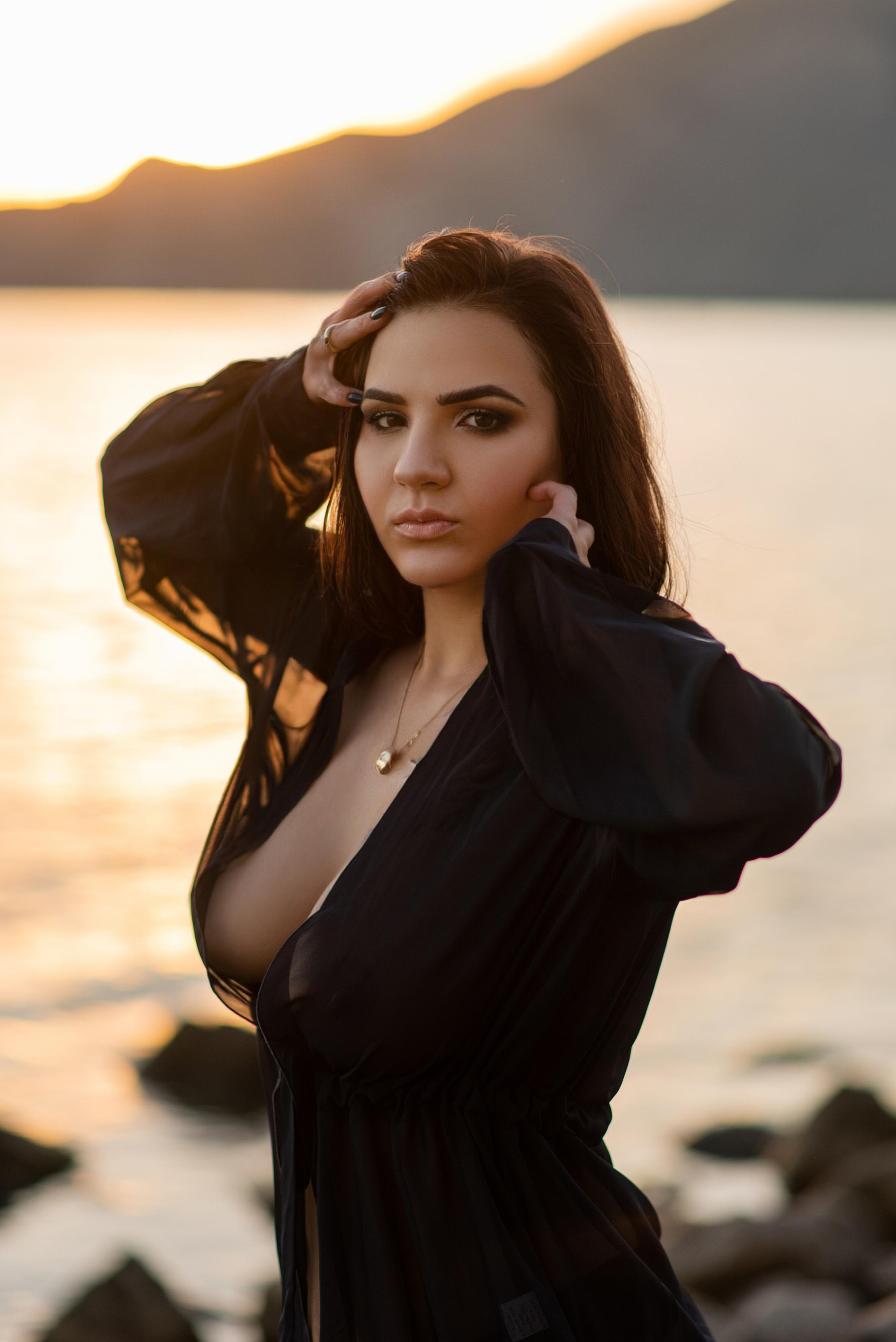 Анастасия на закате. Семейный и свадебный фотограф в Феодосии и Коктебеле