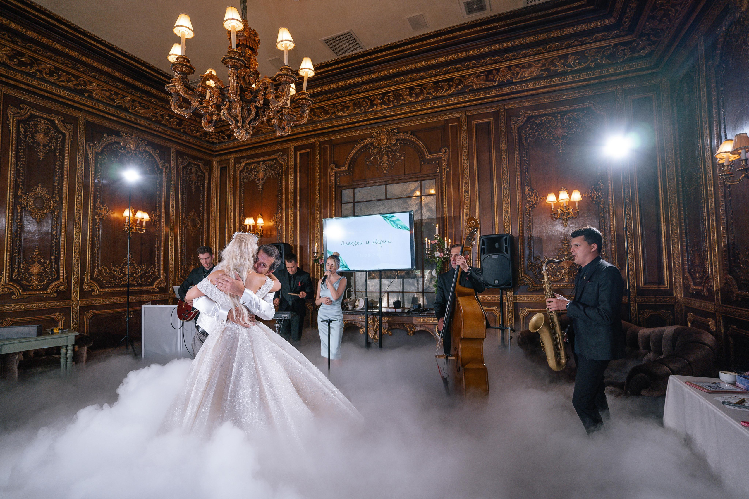 Свадьба в ресторане Турандот в Москве. Свадебный фотограф в Турандот. Выездная церемония в ресторане Турандот