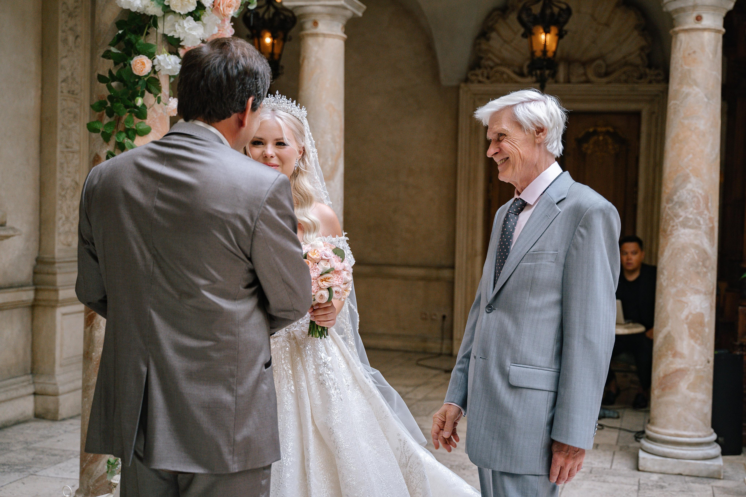 Свадьба в ресторане Турандот в Москве. Свадебный фотограф в Турандот. Выездная церемония в ресторане Турандот