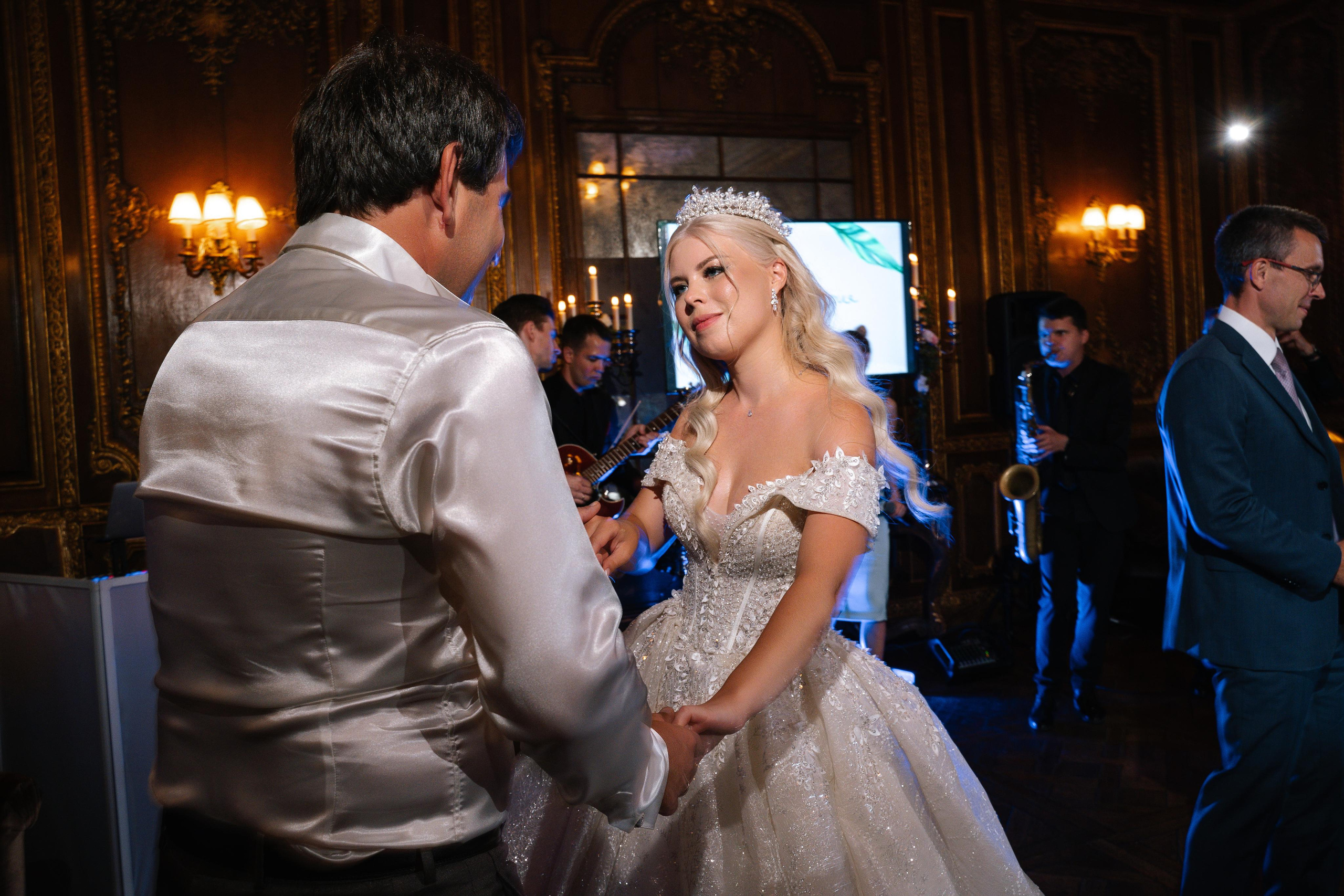 Свадьба в ресторане Турандот в Москве. Свадебный фотограф в Турандот. Выездная церемония в ресторане Турандот