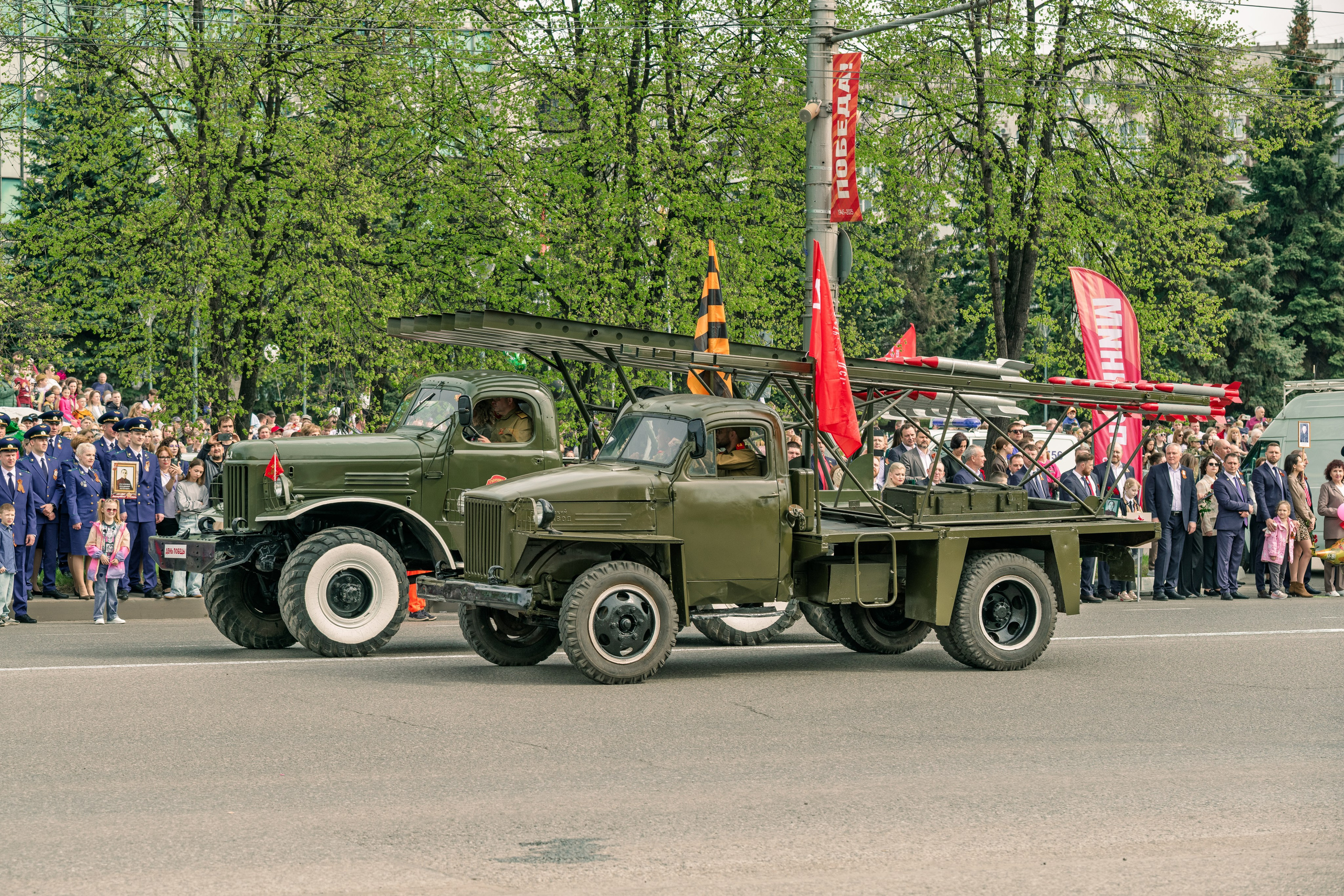 День Победы в Новокузнецке, 2025 год. Антон Непочатых — Большой мужской фотограф