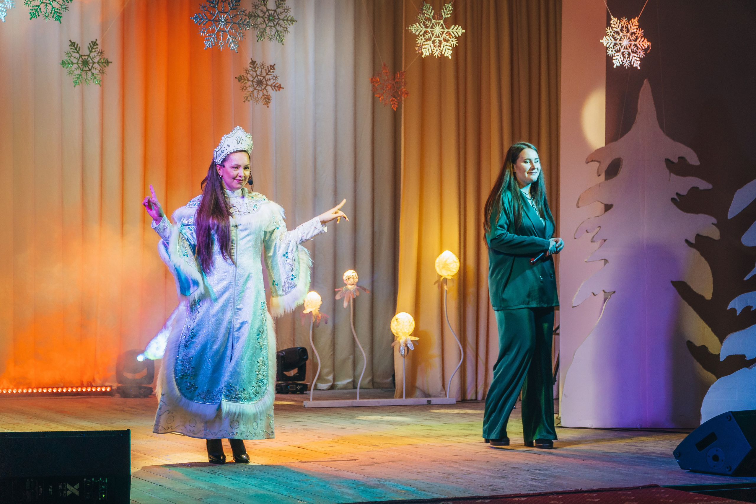 «Новый год к нам мчится». Новотитаровский Дом культуры