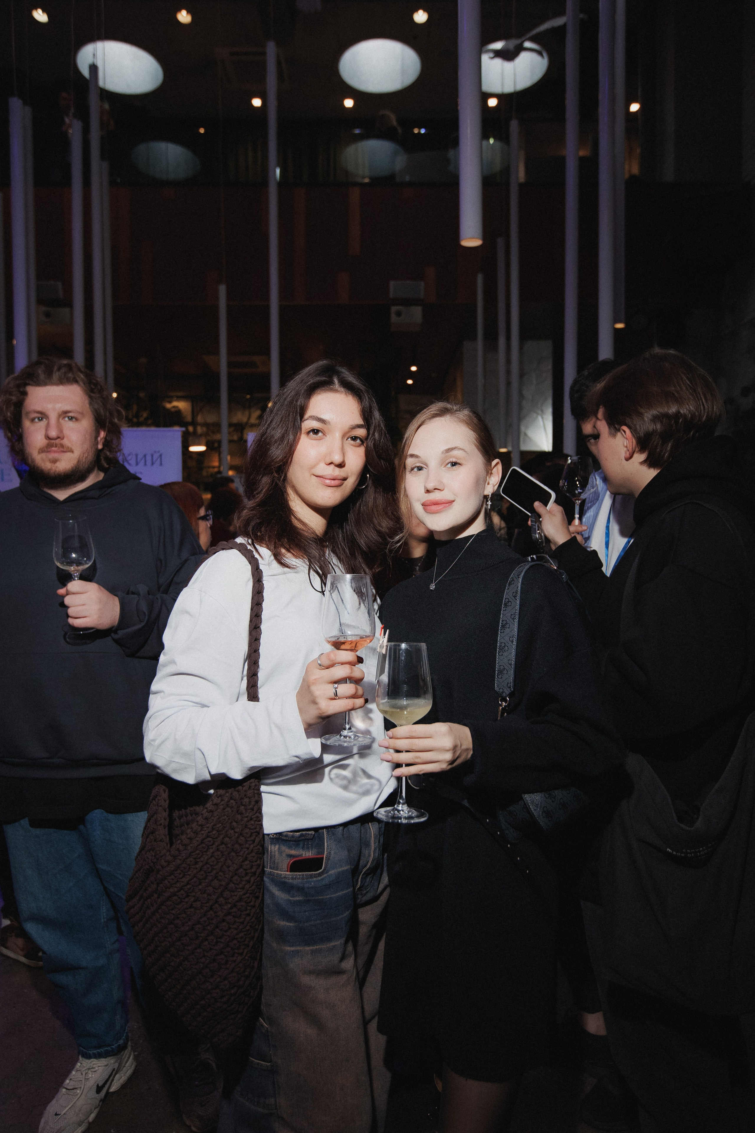 ВИННЫЙ ФЕСТИВАЛЬ. СВОИ. ФОТООТЧЕТЫ-СОБЫТИЯ-МЕСТА