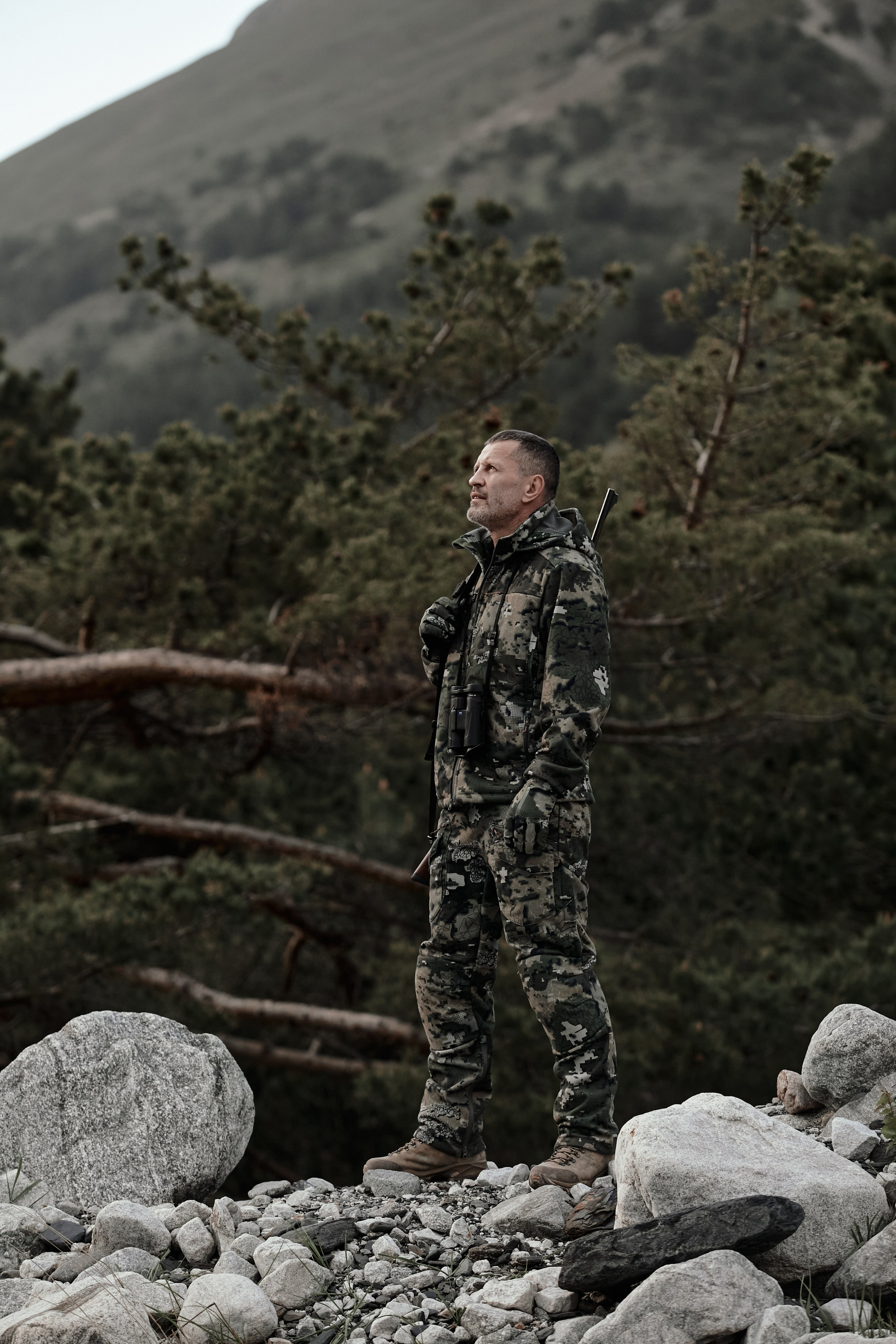 Съемка для бренда охотничьей одежды под ключ. Фотограф Продюсер в горах КБР / Москва Нальчик Горы