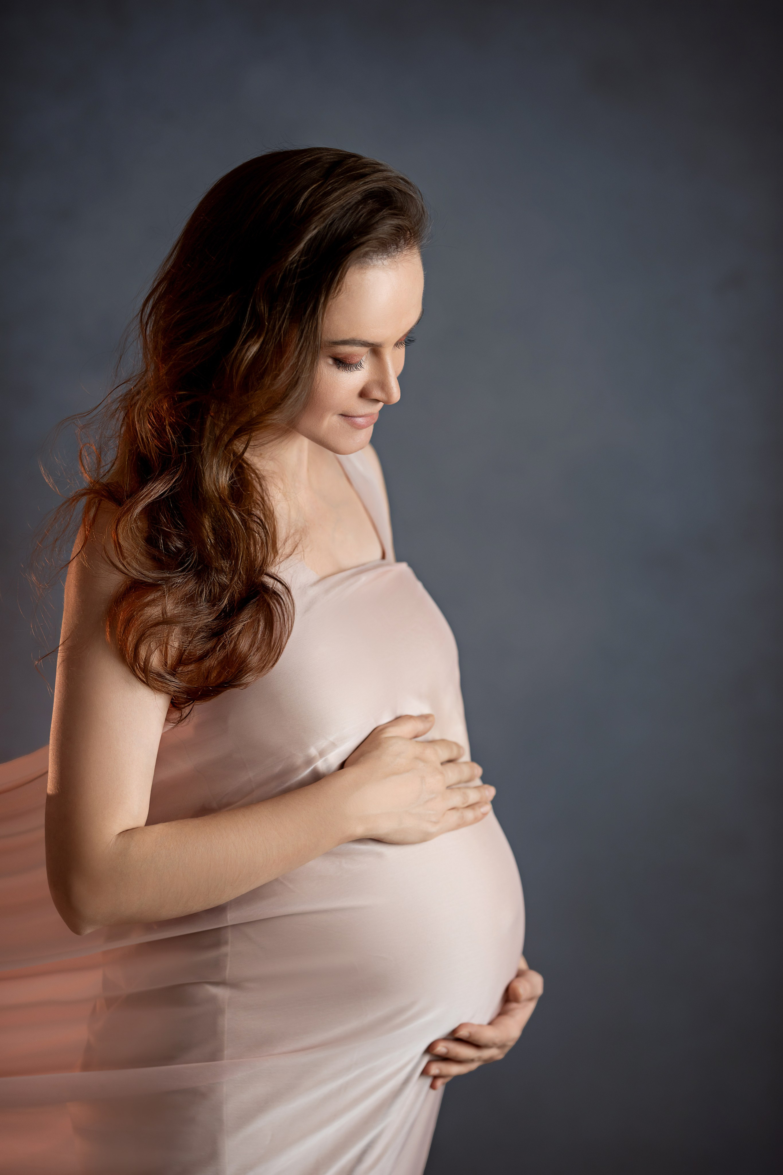 Фотосессия беременности в студии (Классика. Однотонные фоны) + Бохо стиль). Творческая команда Ульяшевы, свадебная и семейная фотография. Кахахста