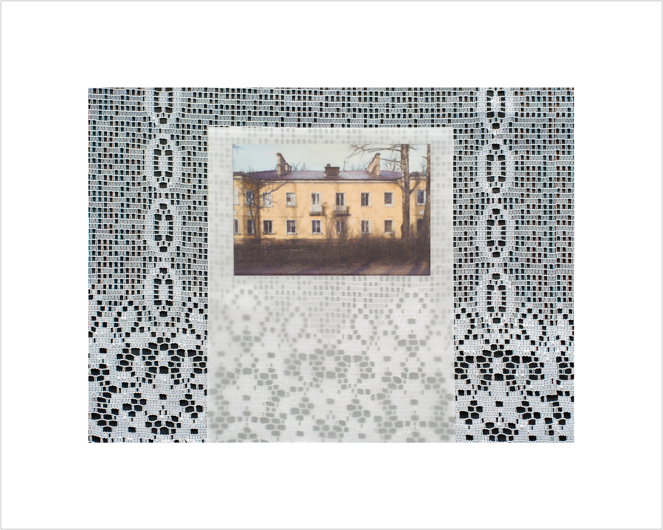 Проект о старых домах. Занавешенное окно. Tatiana Mishchenko