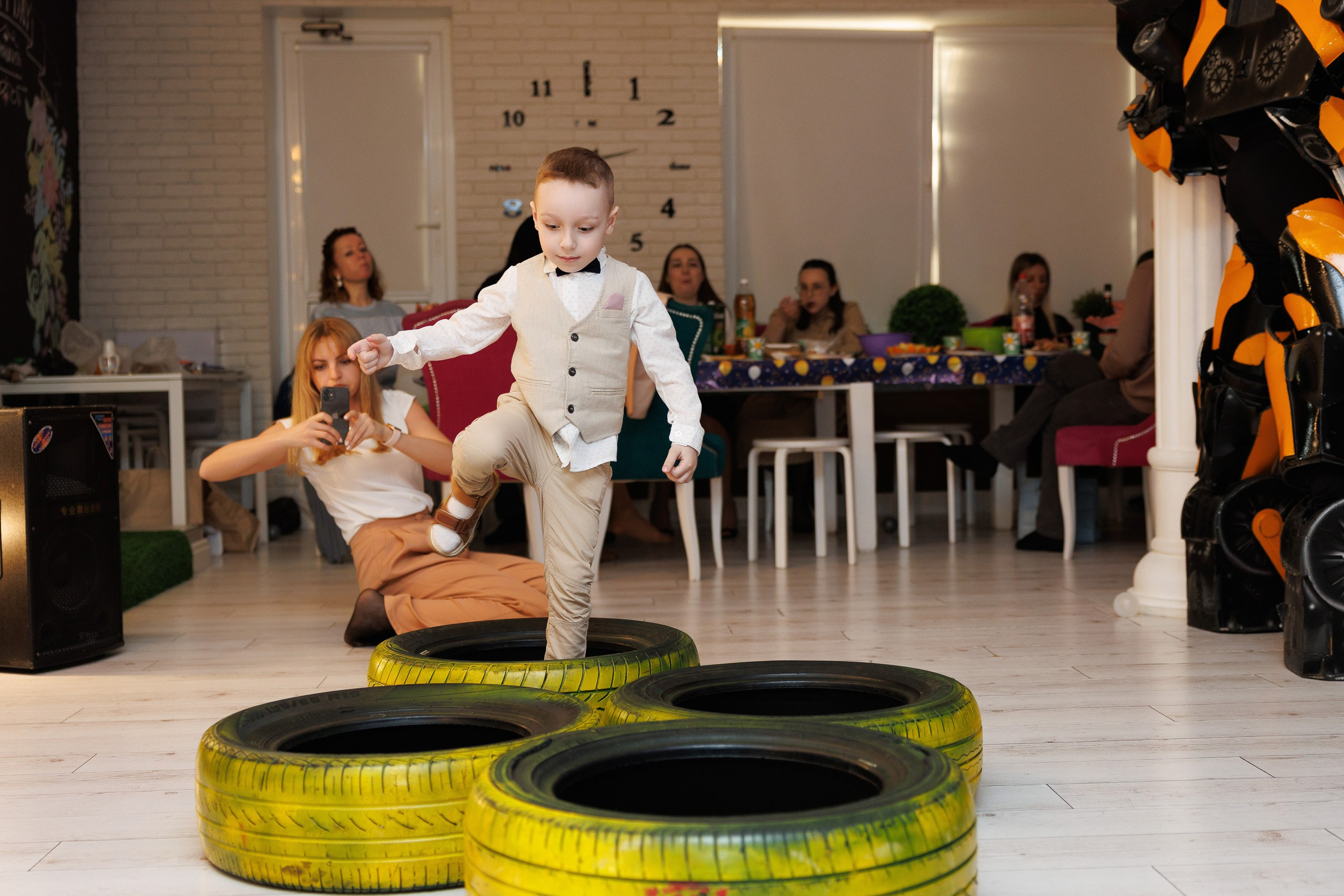 Детский день рождения в студии «Ромашка» в Оренбурге — Трансформеры