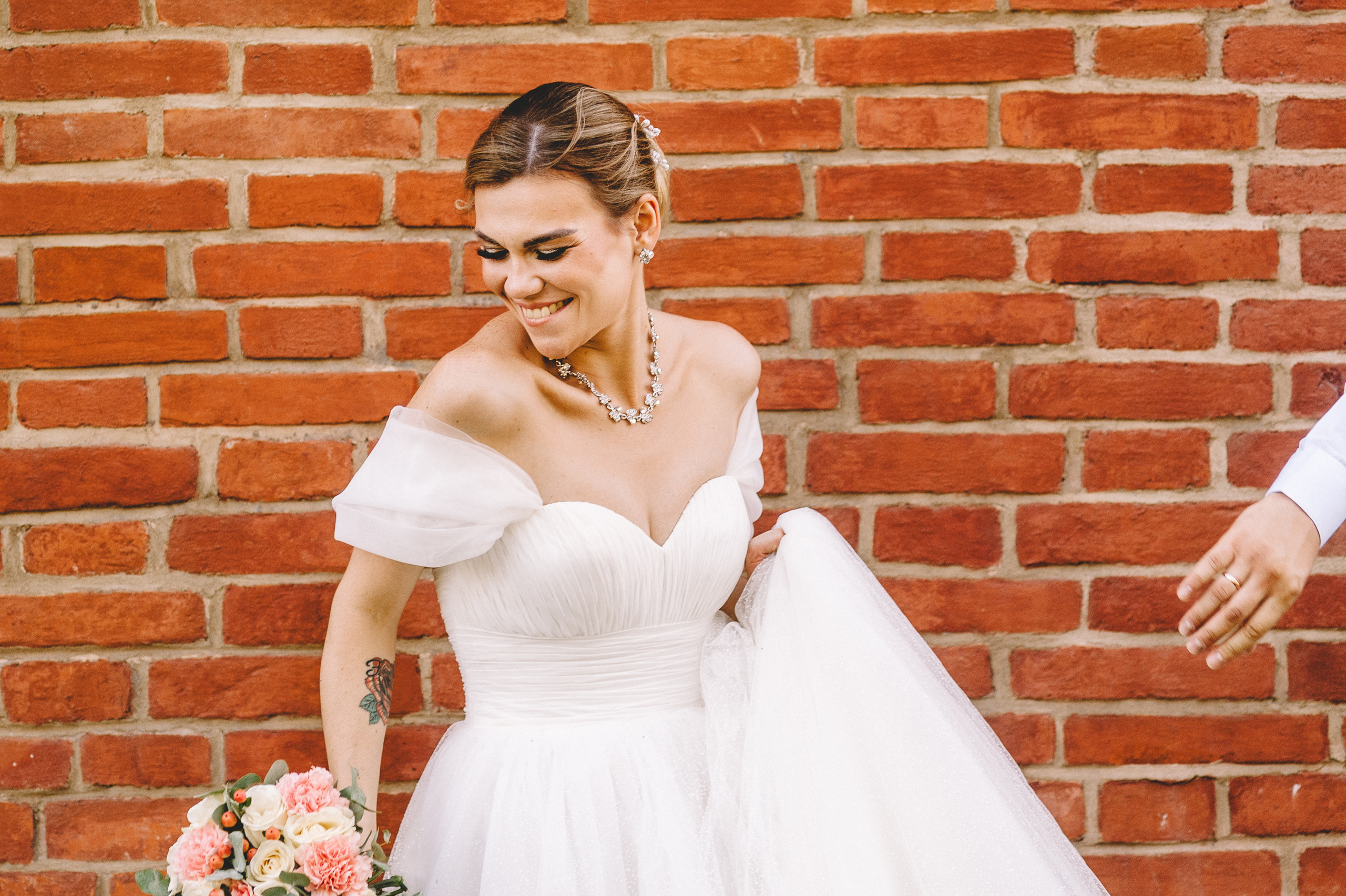 Летняя свадебная фотосессия Анастасии и Павла в Царицино. Семейный фотограф в Москве Елена Снегирева