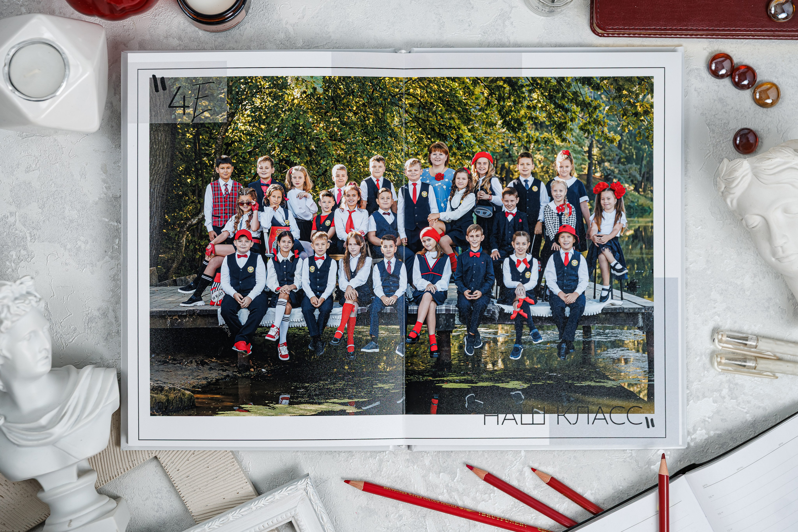 Выпускные альбомы 4 класс. Семейный и детский фотограф Комина Елена, Власиха, Одинцово