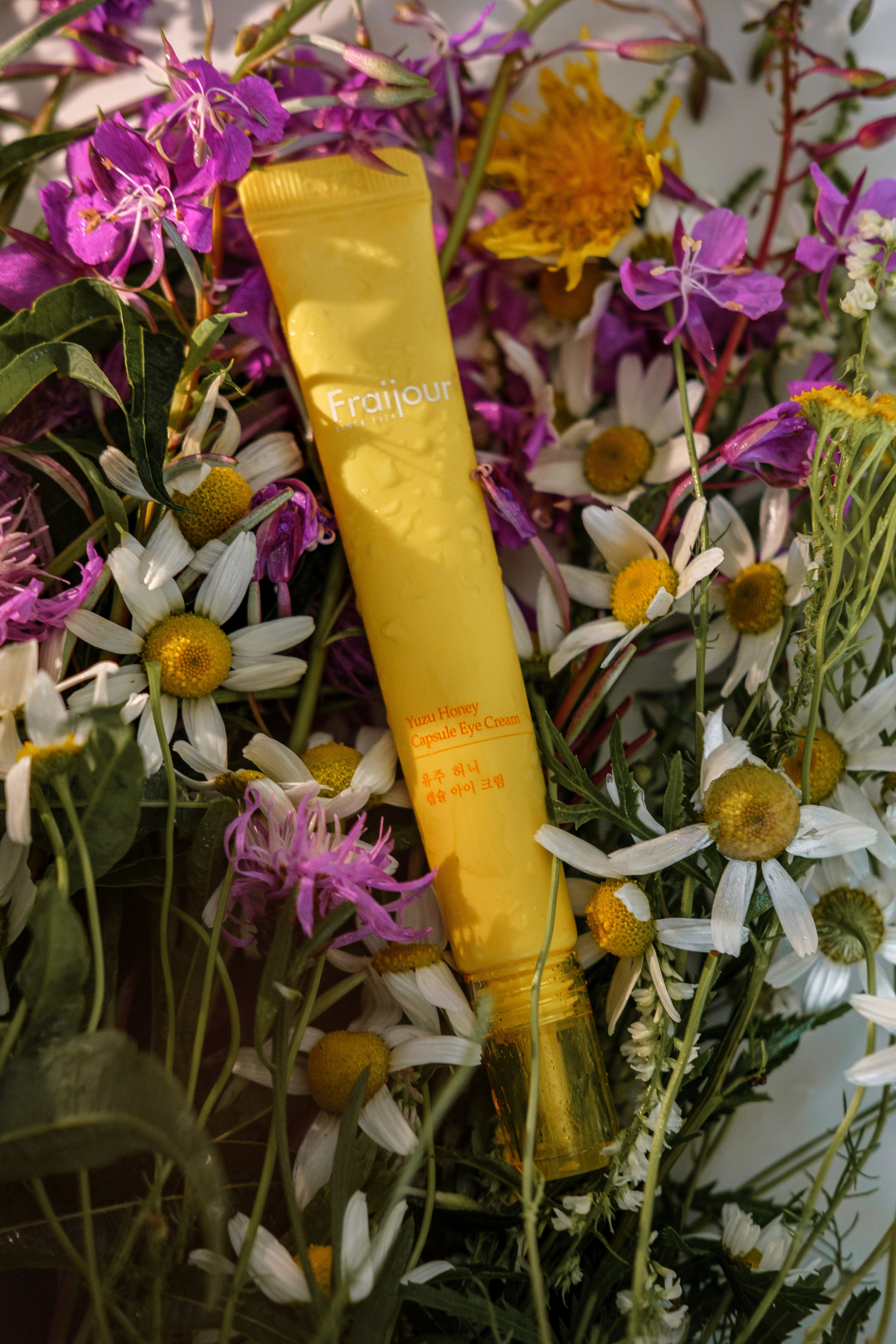 Съемка косметики на сайт Ламода в Питере. Фотосессия для маркетплейсов