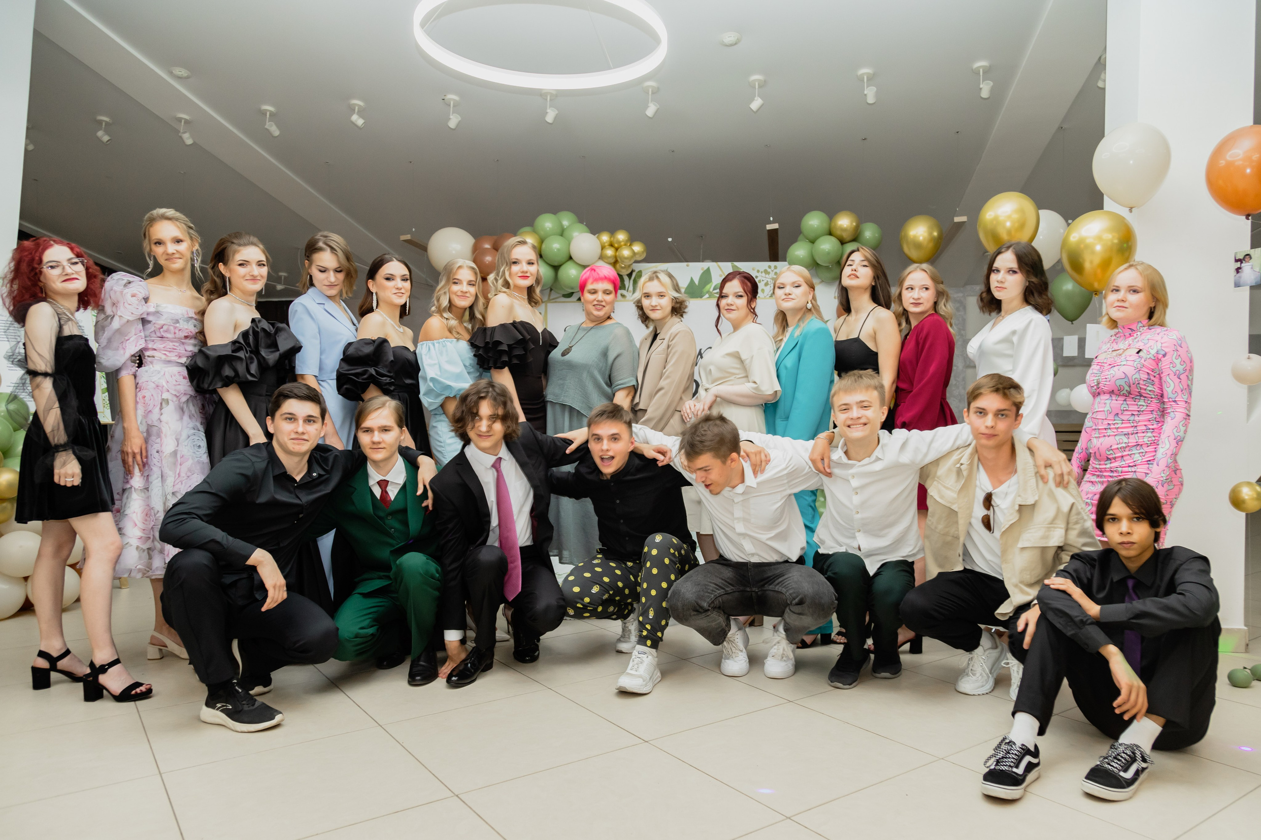 Выпускной. Выпускные альбомы — заказать альбом на выпускной в Новосибирске