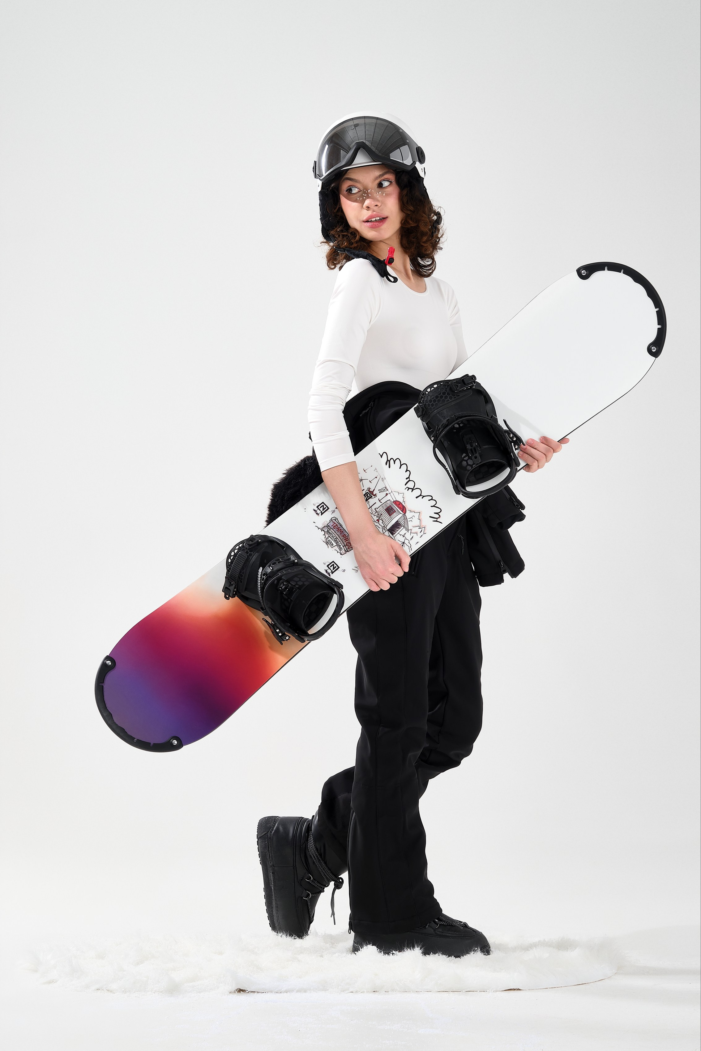 Имиджевая студийная съёмка для бренда Tomyris. Фотограф в Алматы Дмитрий Лукьянов. Предметная и рекламная фотосъёмка товаров