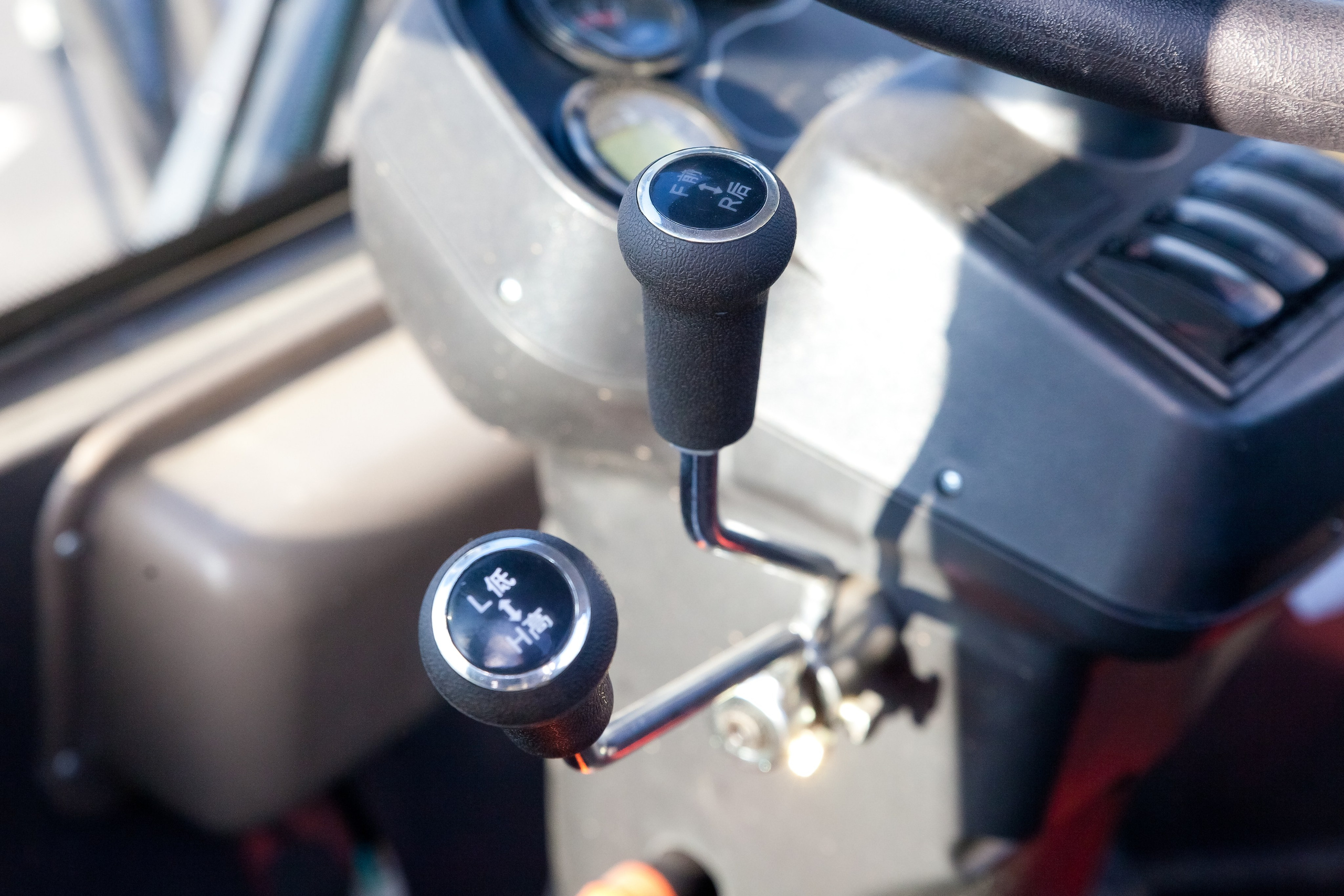 Фото фронт. погр. Weheavy WL820H. Продажа и обслуживание грузовой техники и спецтехники в г. Новосибирск компания СТИ