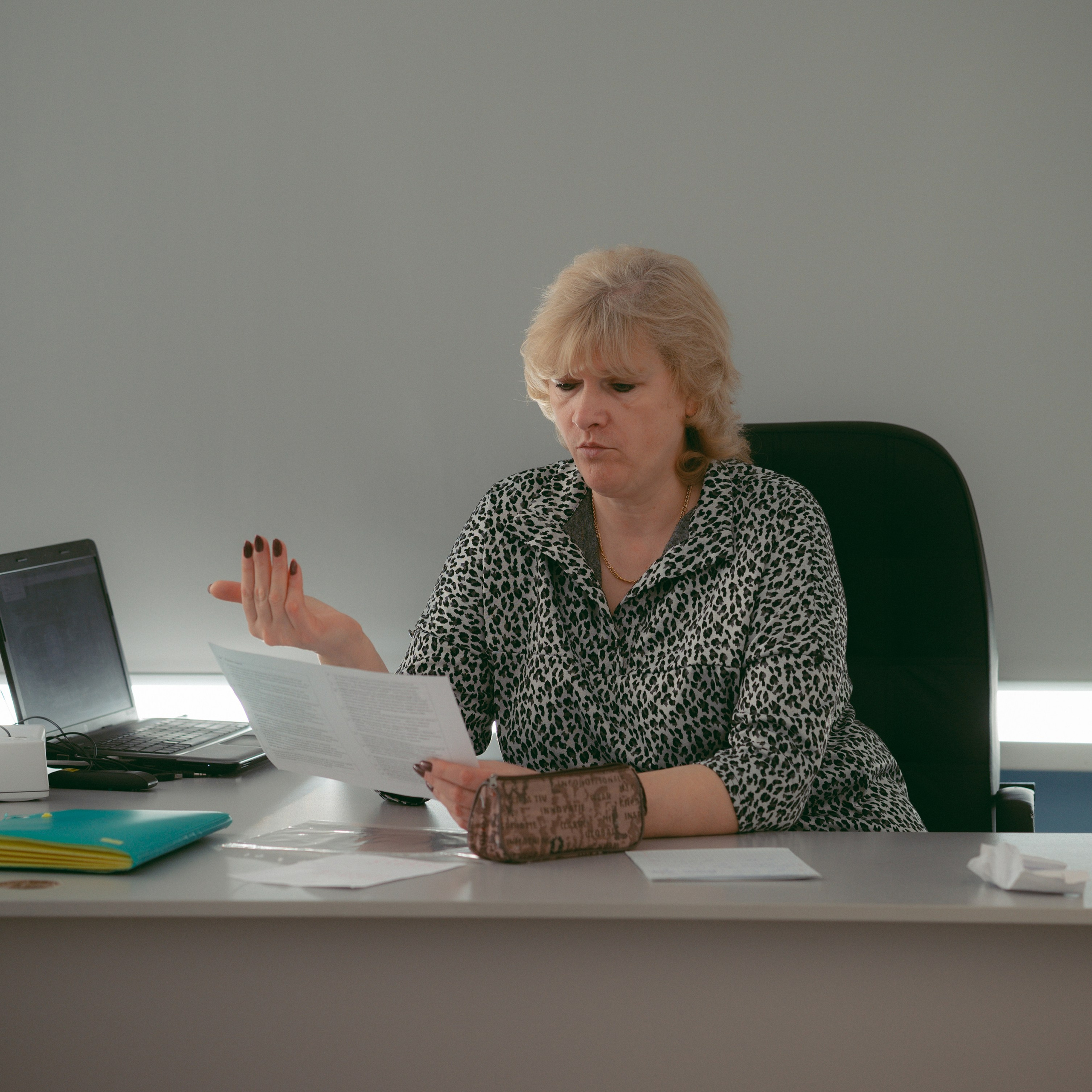 Schoolbook. Школьный фотограф в Валуйках. Фотосессии для выпускников и изготовление выпускных альбомов в городе Валуйки и в Белгородской области