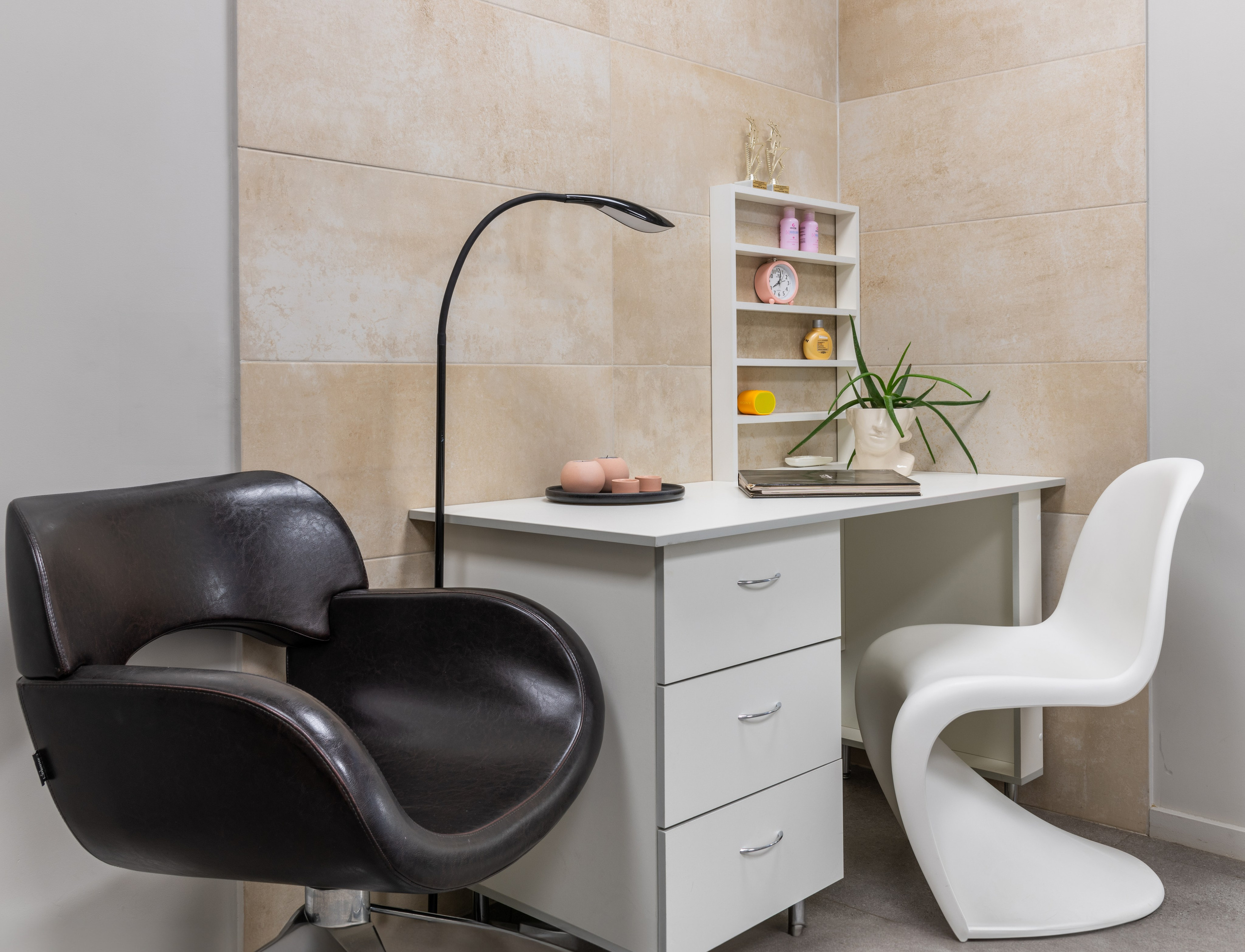 САЛОНЫ КРАСОТЫ 5+ ШТ. Роман Свободный — интерьерная и архитектурная съёмка, Москва и МО