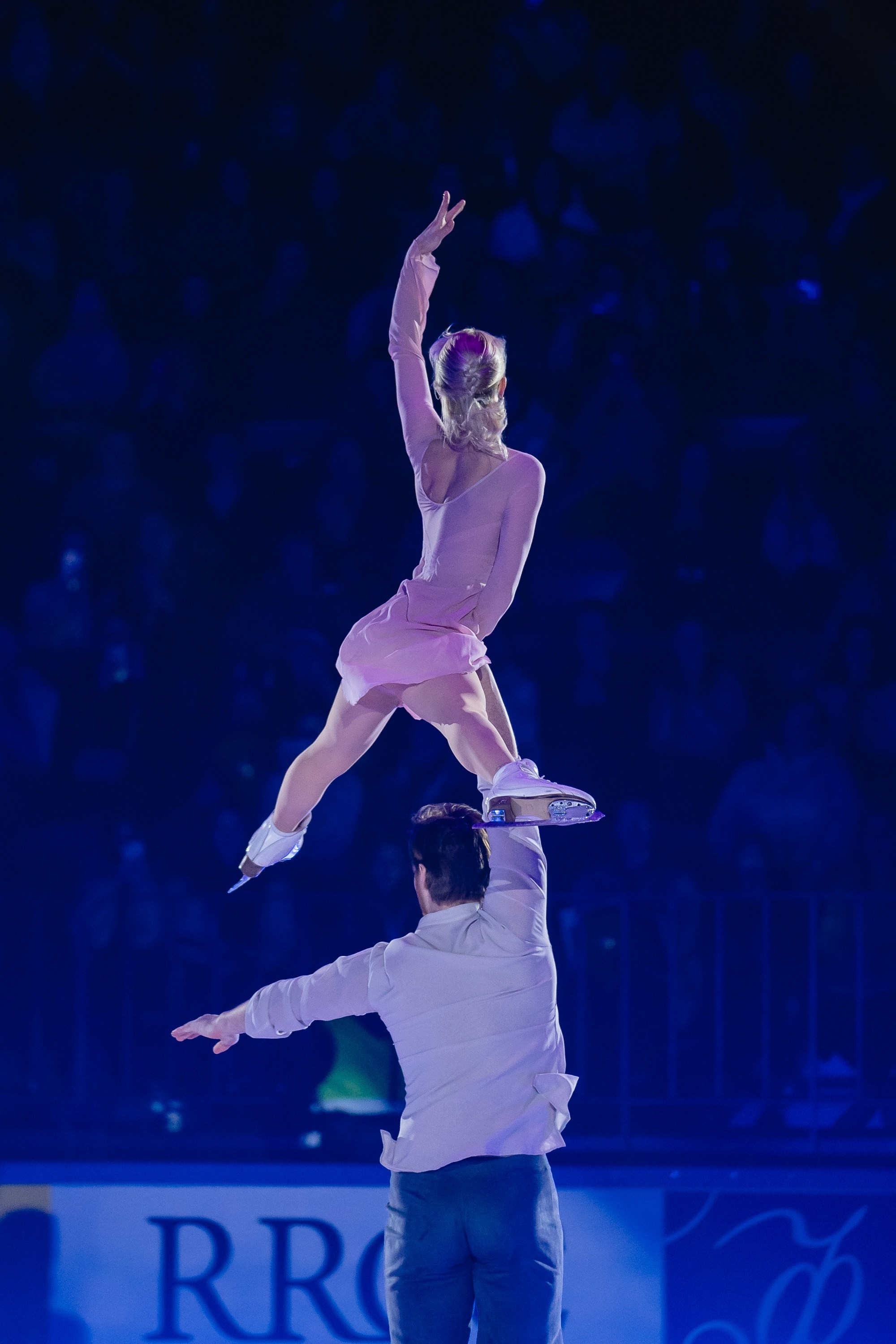 Шоу «Чемпионы на льду» в Новосибирске. Воробьева Ксения — Спортивный и танцевальный фотограф Новосибирск