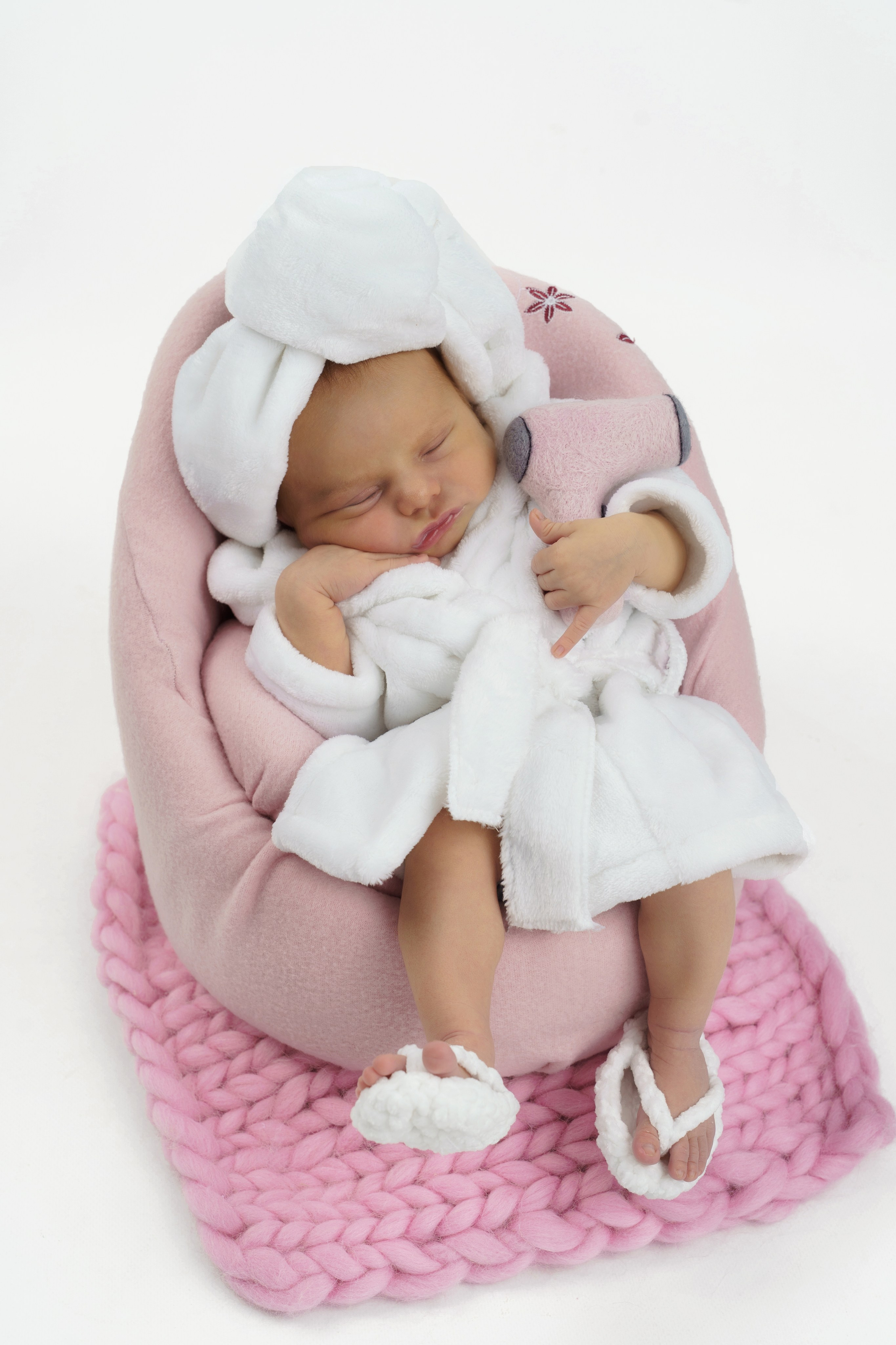 Фотосессия новорожденного (newborn). Фотограф новорожденных, детей до года и беременных в Симферополе