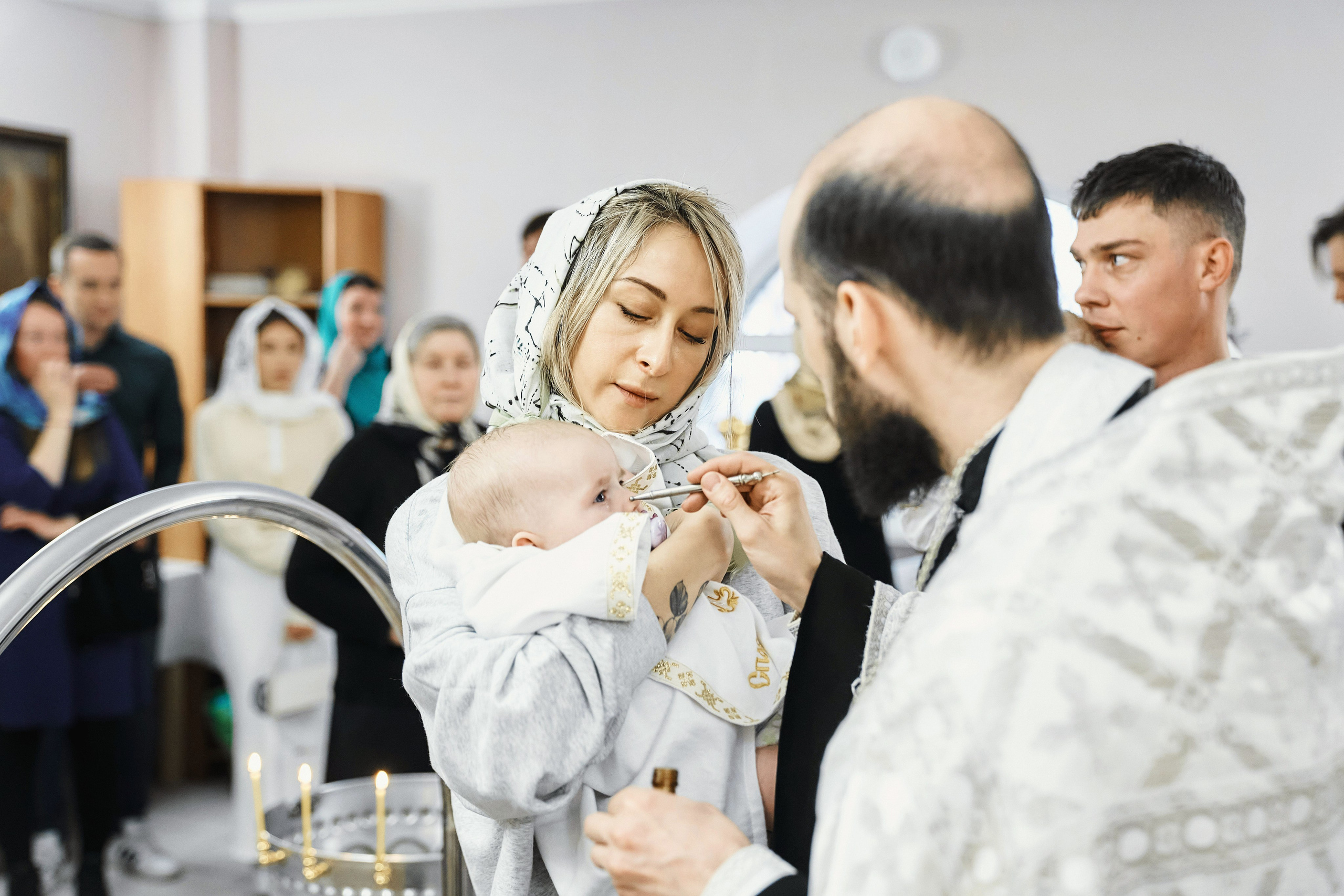 Крещение ребёнка в Церкви Илии Пророка и Воздвижения Честного Креста Господня в Черкизове