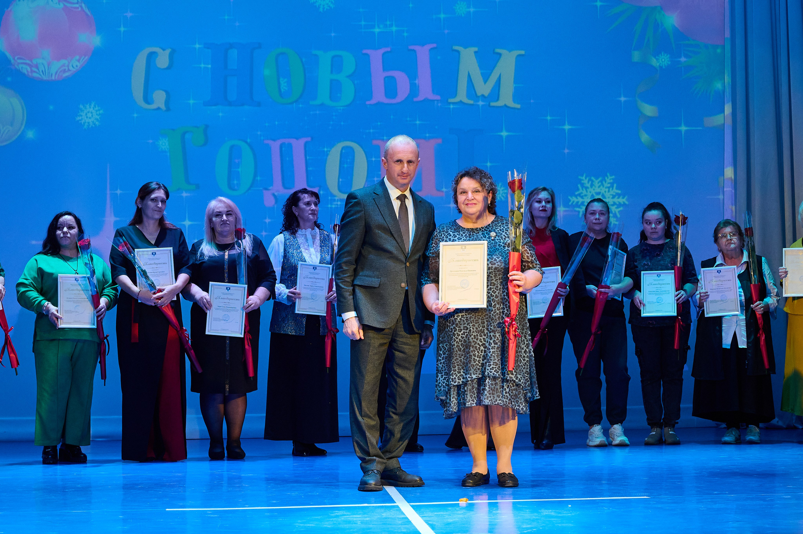 Коцерт НГ В ДК Марьина Роща. Жизнь курорта Кабардинка в фотографиях