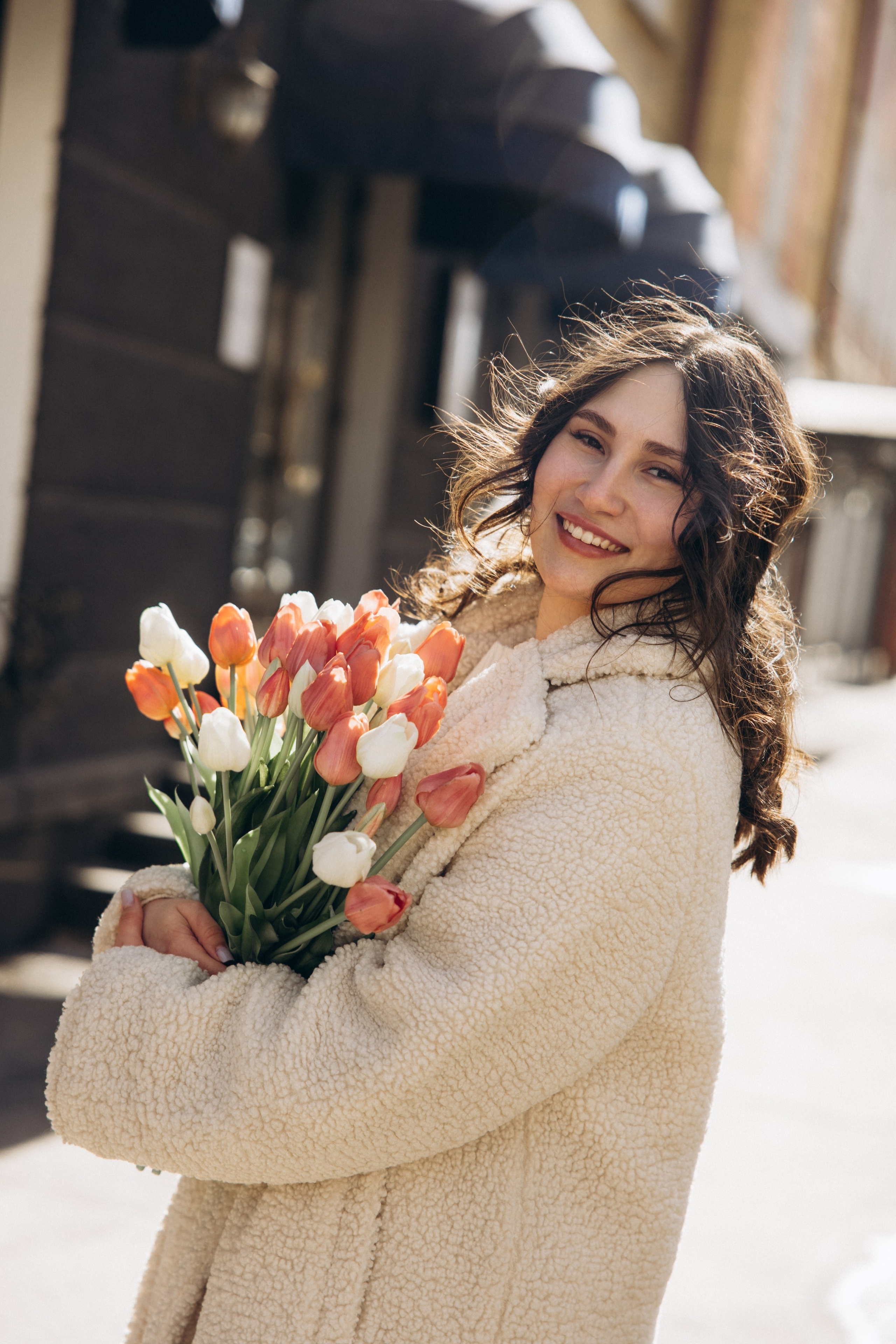 Прогулка с тюльпанами. Свадебный, семейный фотограф в Иркутске Светлана Макаричева