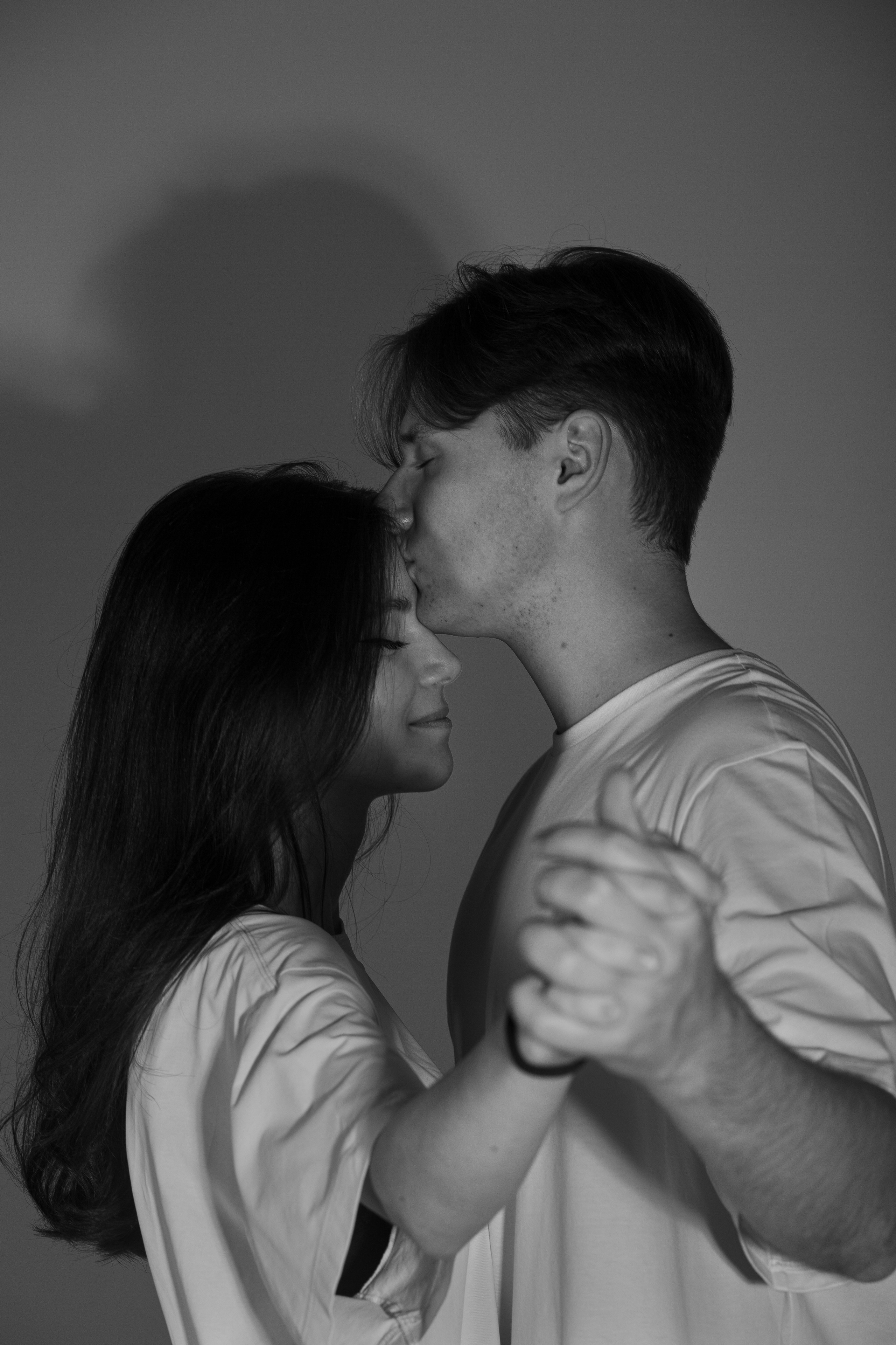 Влюбленные — Юлия и Леонид. Портретный фотограф в Москве Кислая Елизавета