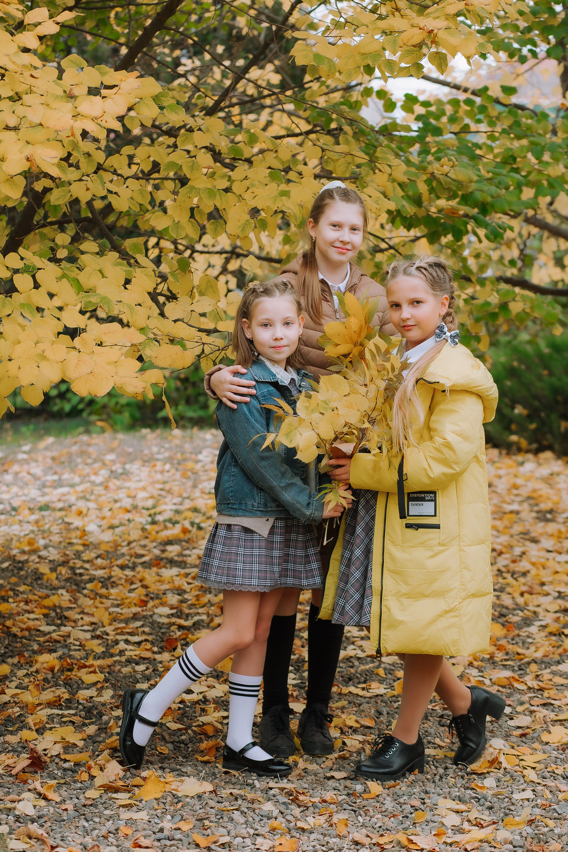 Осенние фото- школьный двор. Выпускные альбомы Натальи Бутко: Новороссийск, Анапа, Геленджик
