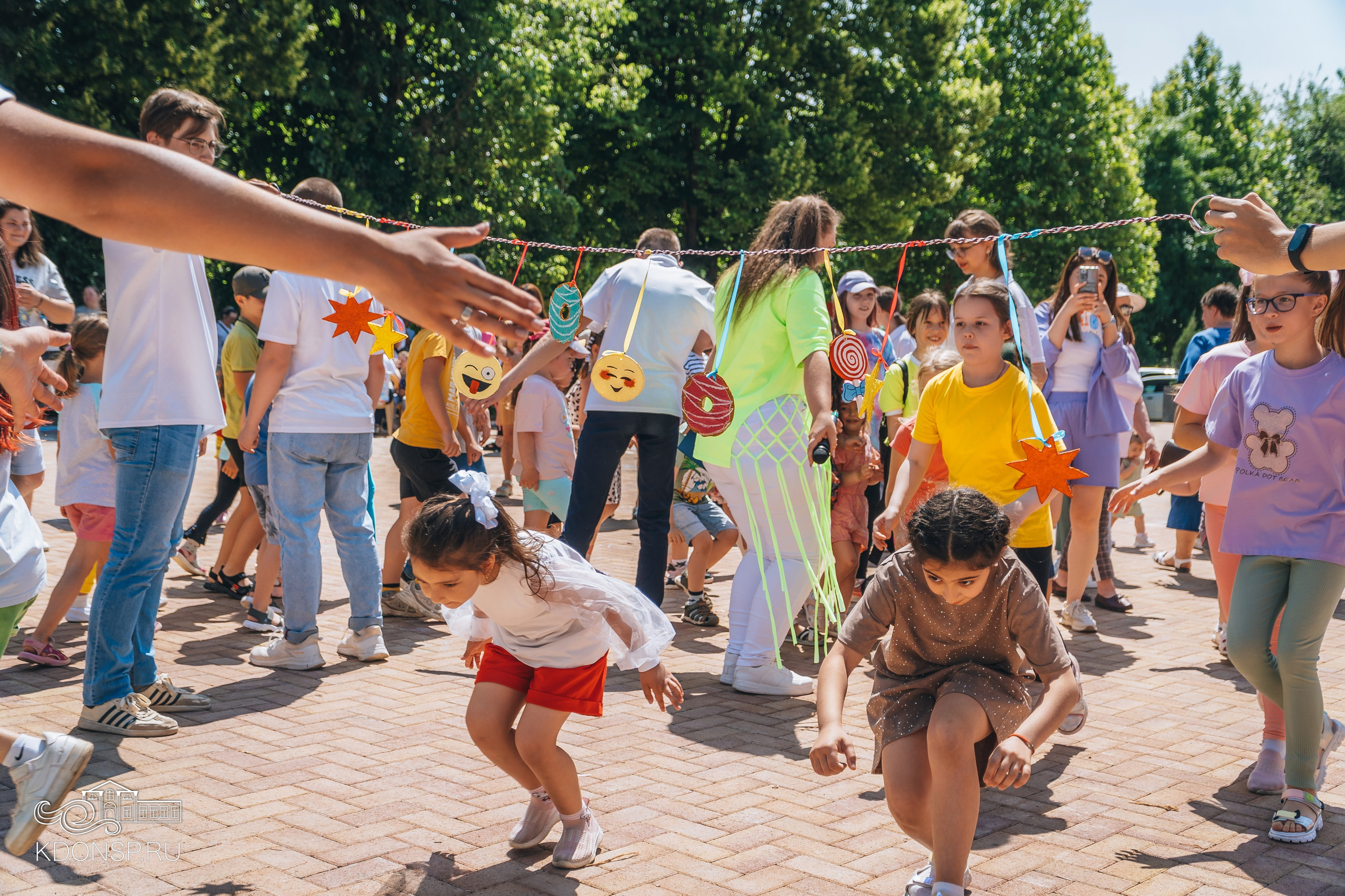 Должны смеяться дети. Новотитаровский Дом культуры