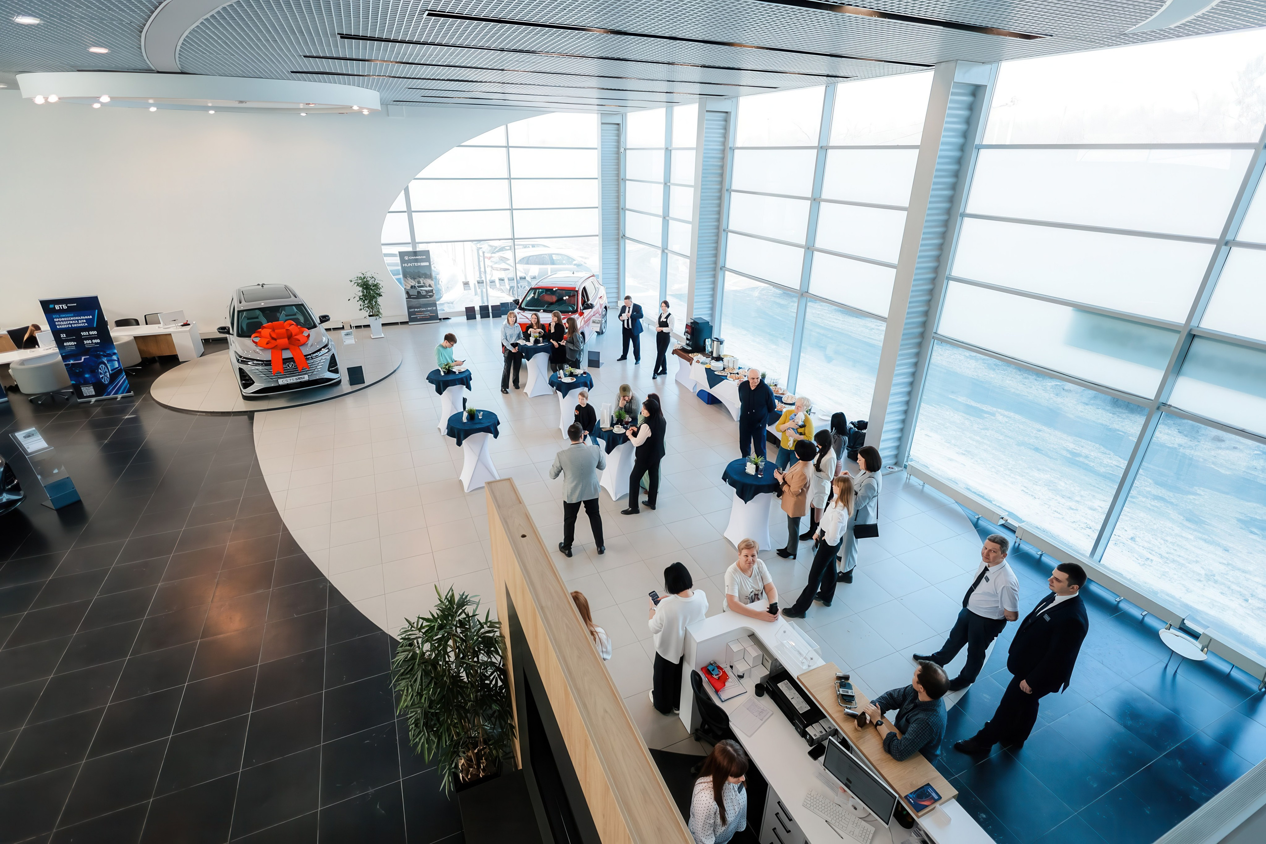 01.03 Автосалон-2000. Презентация нового ChanGan. Команда специалистов в мире фотографии и видео. Детский фотограф, семейный фотограф